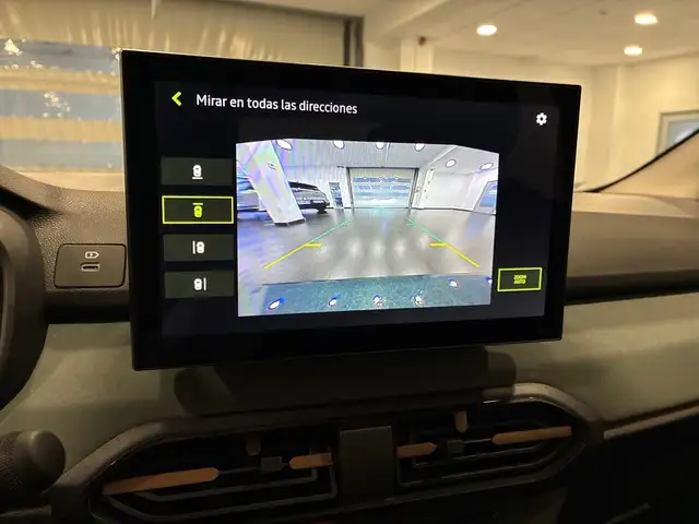 Dacia Sandero view 18