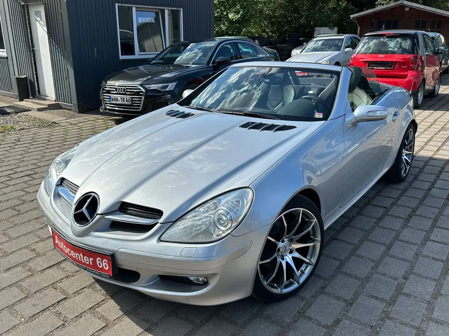 Mercedes-Benz SLK 200 K Roadster Aut.*LEDER*XENON*TÜV NEU*NAVI Серебристый - 1
