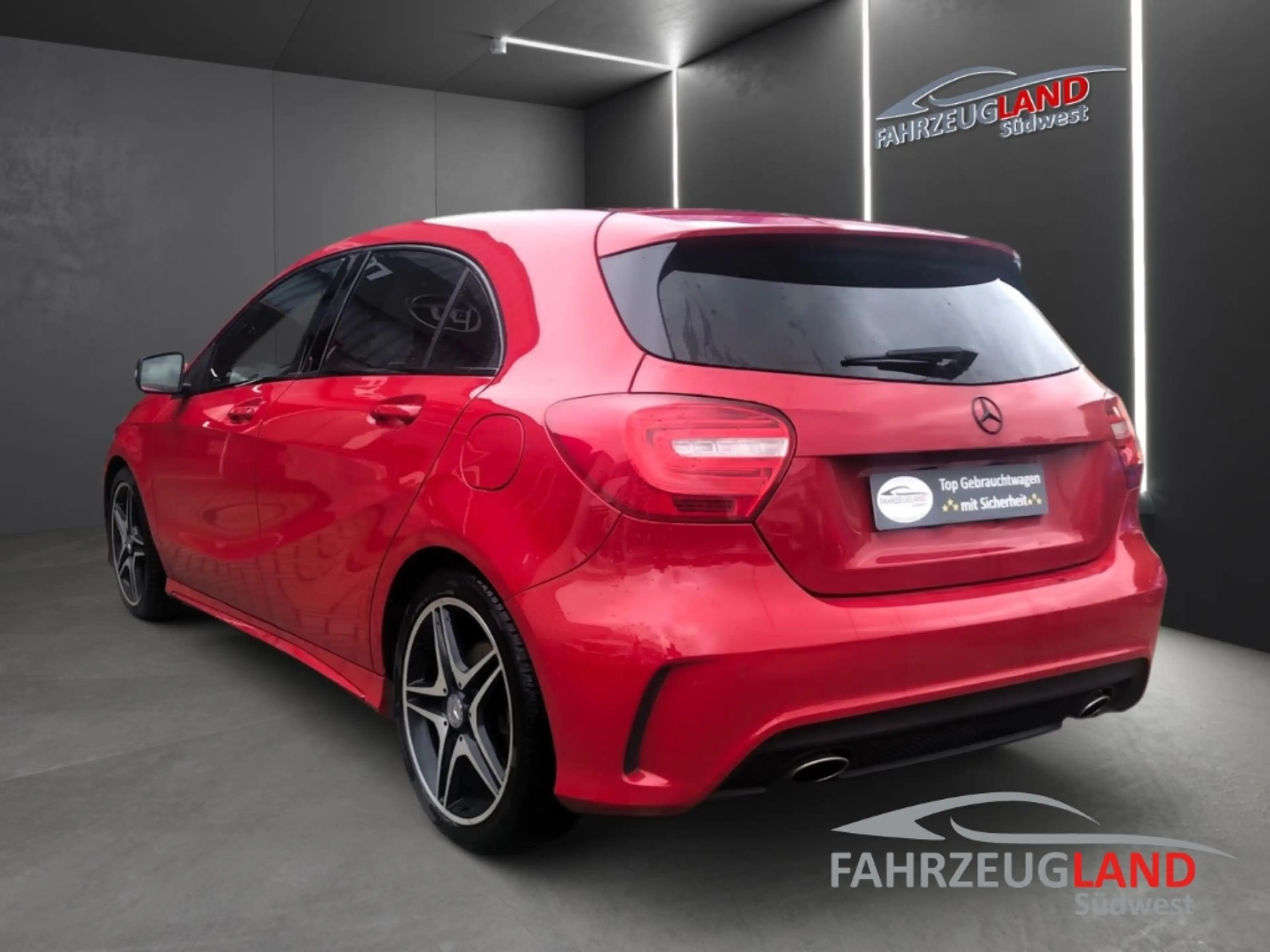 Mercedes-Benz A 250 AMG Line Autom Navi Rückfahr Pano Bi Xenon Sound H — photo 4