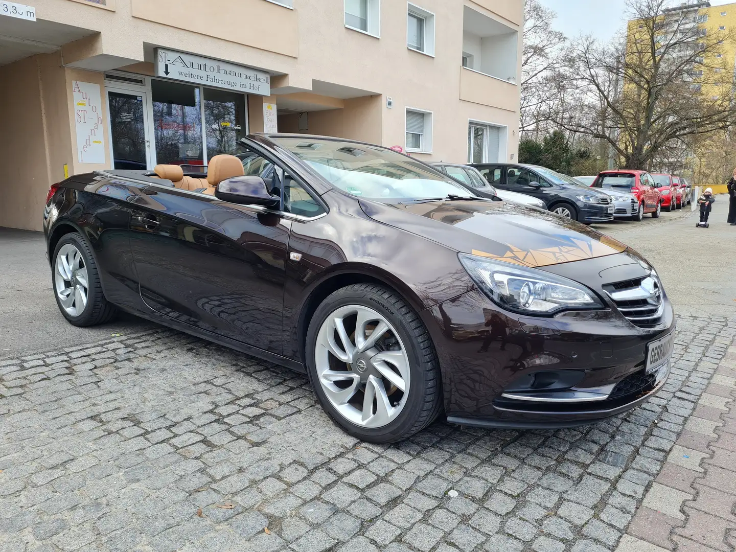 Opel Cascada Innovation ecoFlex/Bi-Xenon/2.Hand/Leder/Navigatio Hnědá - 1