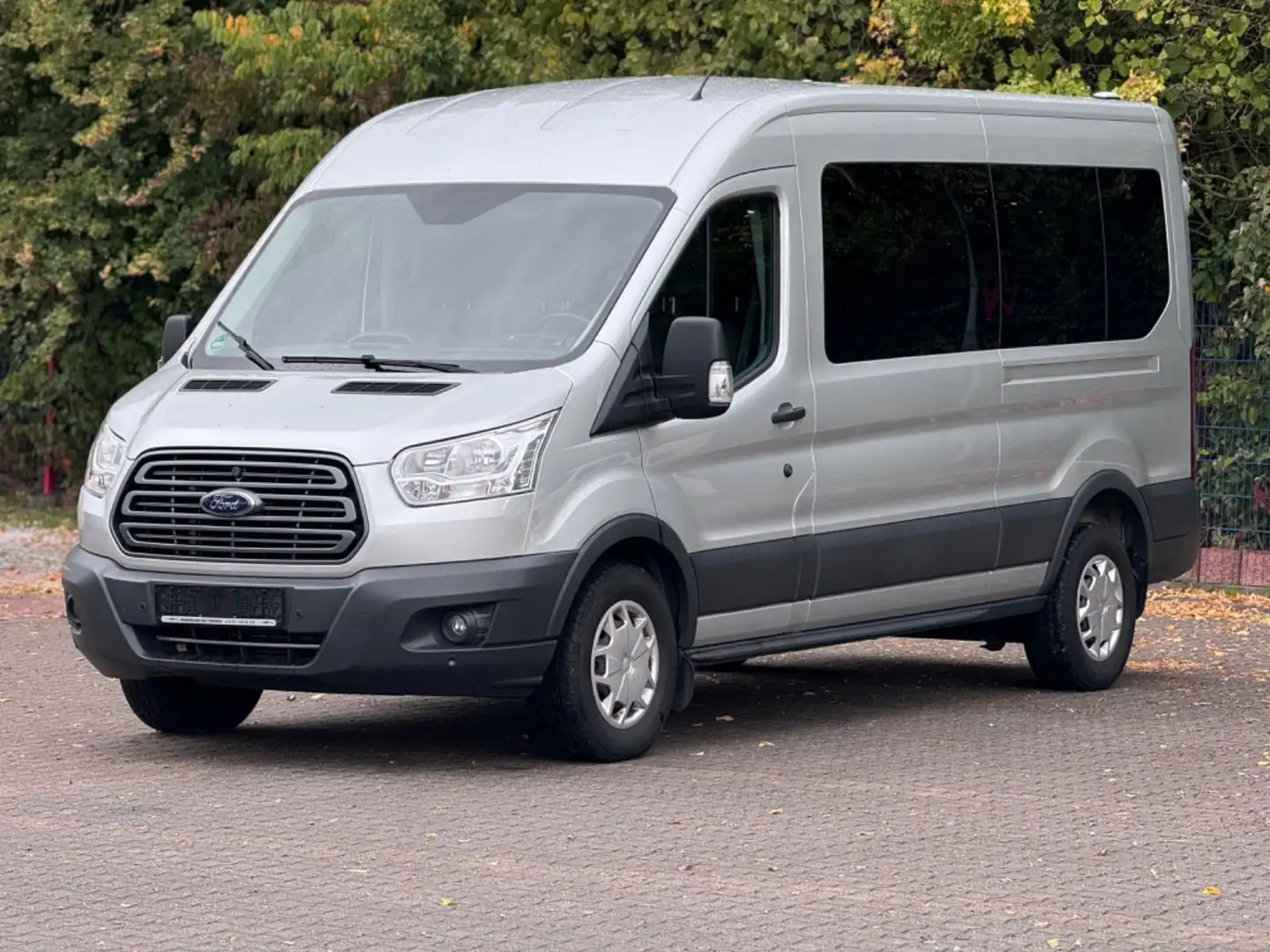Ford Transit 2.0 TDCI *1 HAND *9 SITZER *131 PS *PDC Silber - 1
