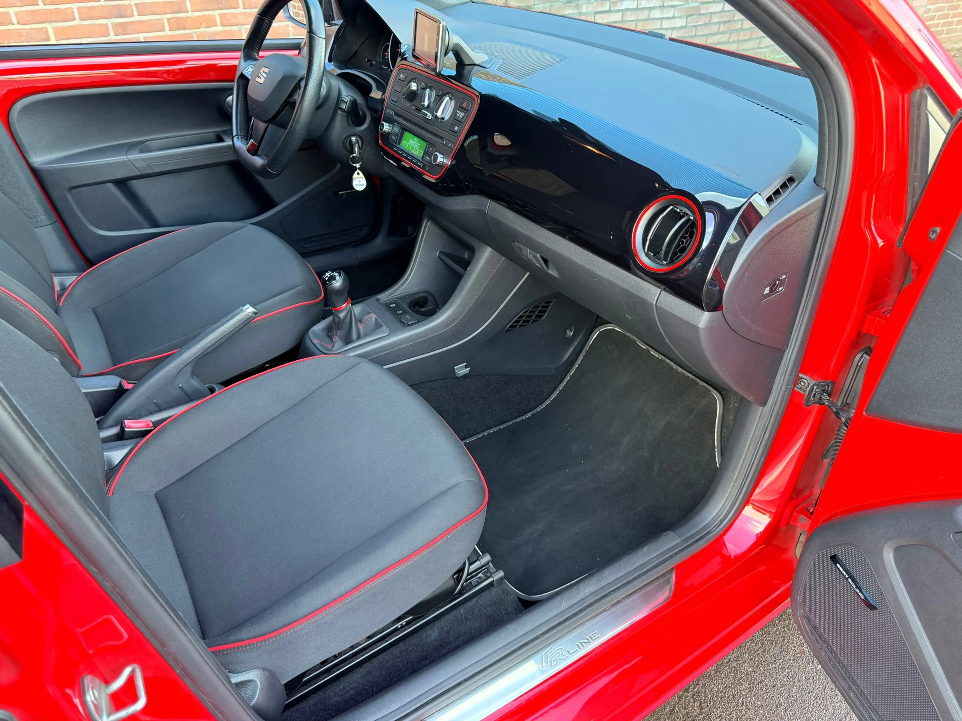 SEAT Mii 1.0 FR Connect Airco — photo 12