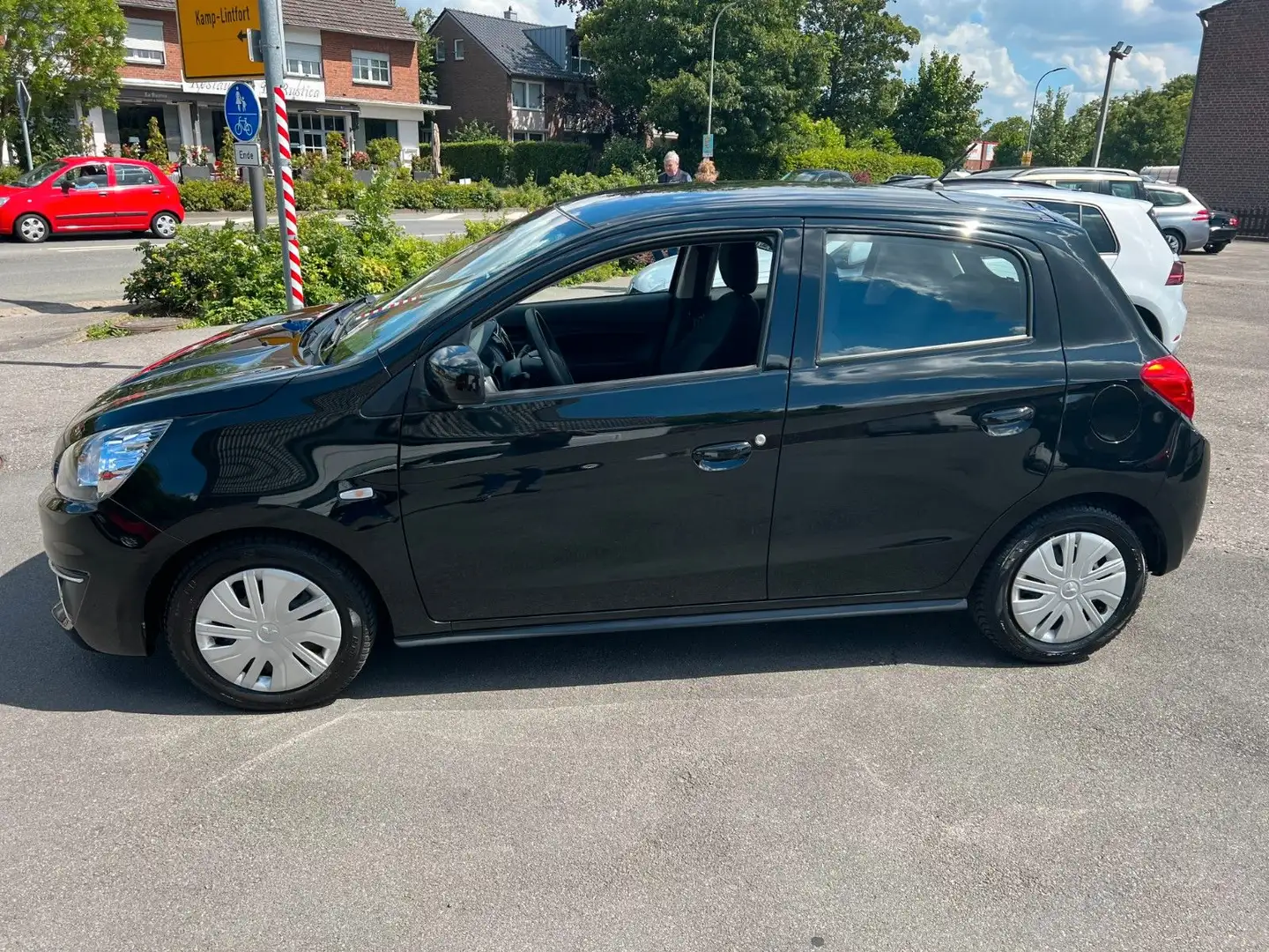 Mitsubishi Space Star Diamant Edition Schwarz - 2