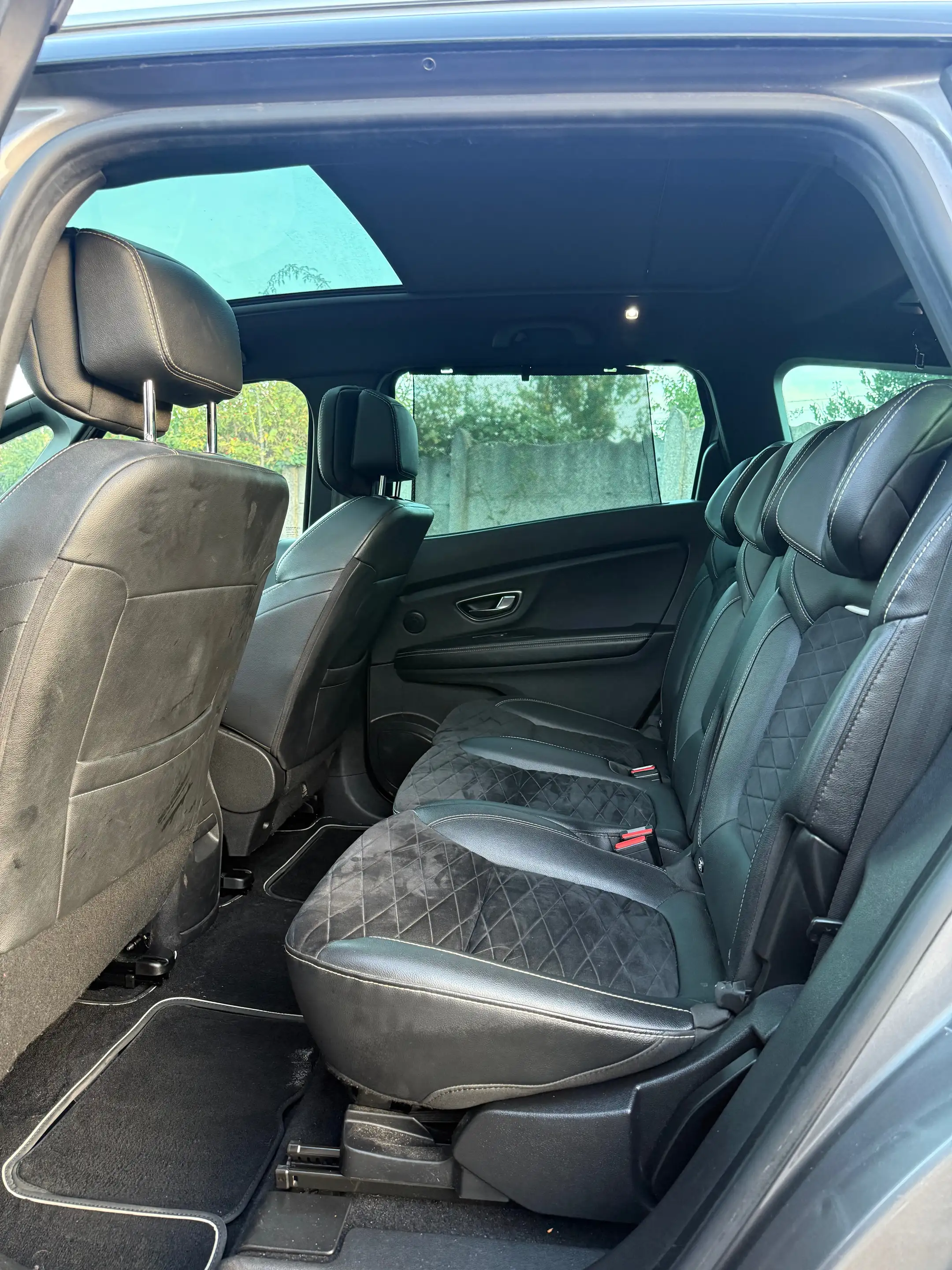 Renault Grand Scenic Grand Scénic 1.33 TCe Black Edition EDC GPF (EU6.2) — photo 15