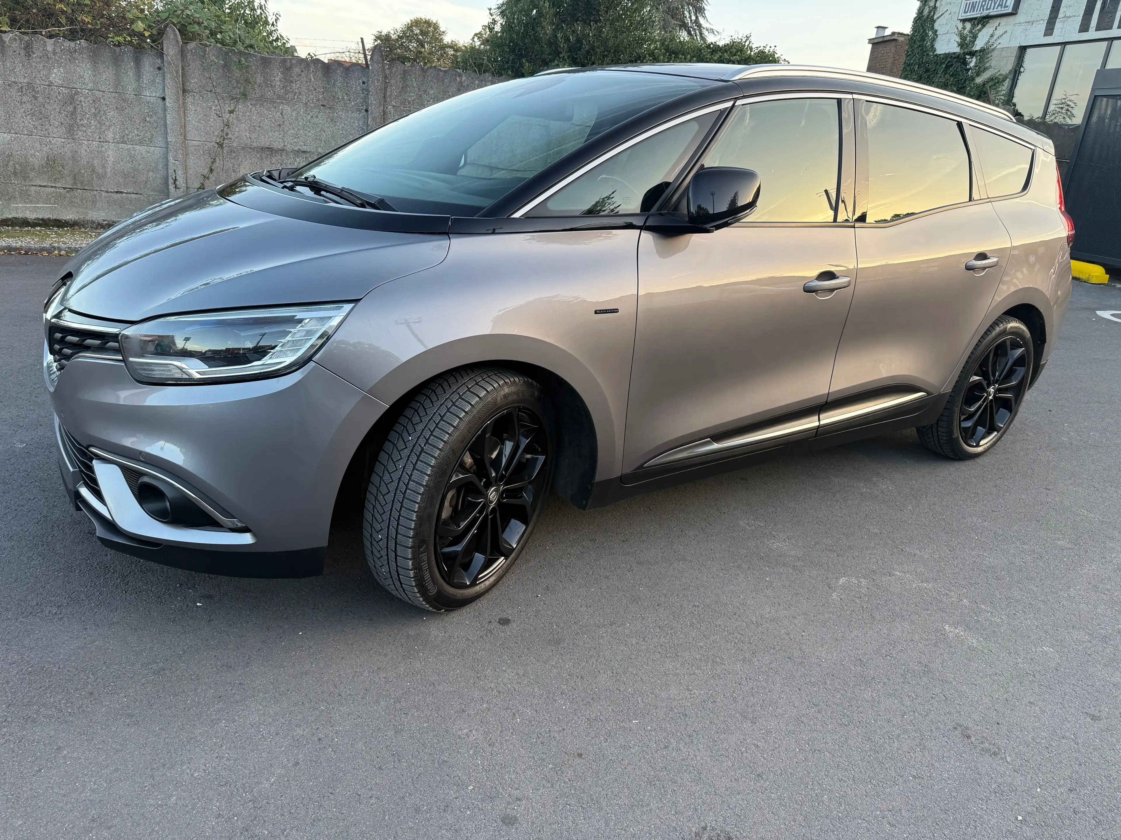 Renault Grand Scenic Grand Scénic 1.33 TCe Black Edition EDC GPF (EU6.2) — photo 3
