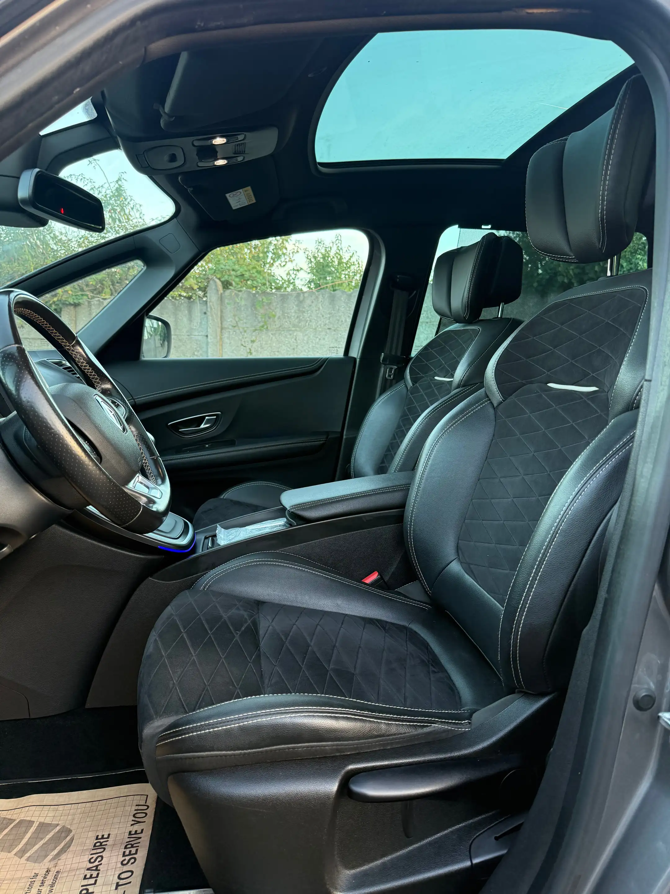 Renault Grand Scenic Grand Scénic 1.33 TCe Black Edition EDC GPF (EU6.2) — photo 14