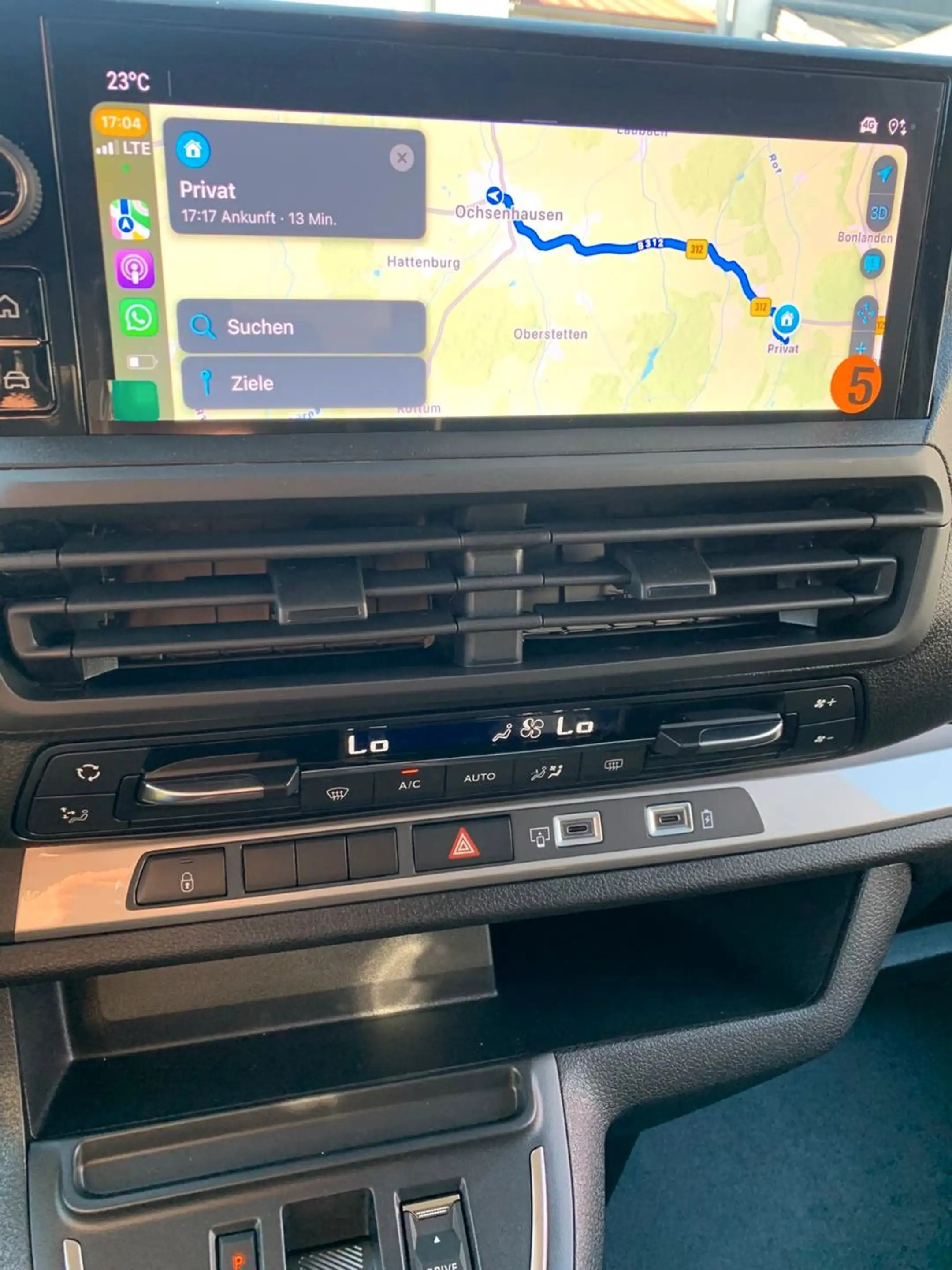 Opel Vivaro Kombi XL 8 Sitze Vollausst. 2.9 t Anhänge — photo 31