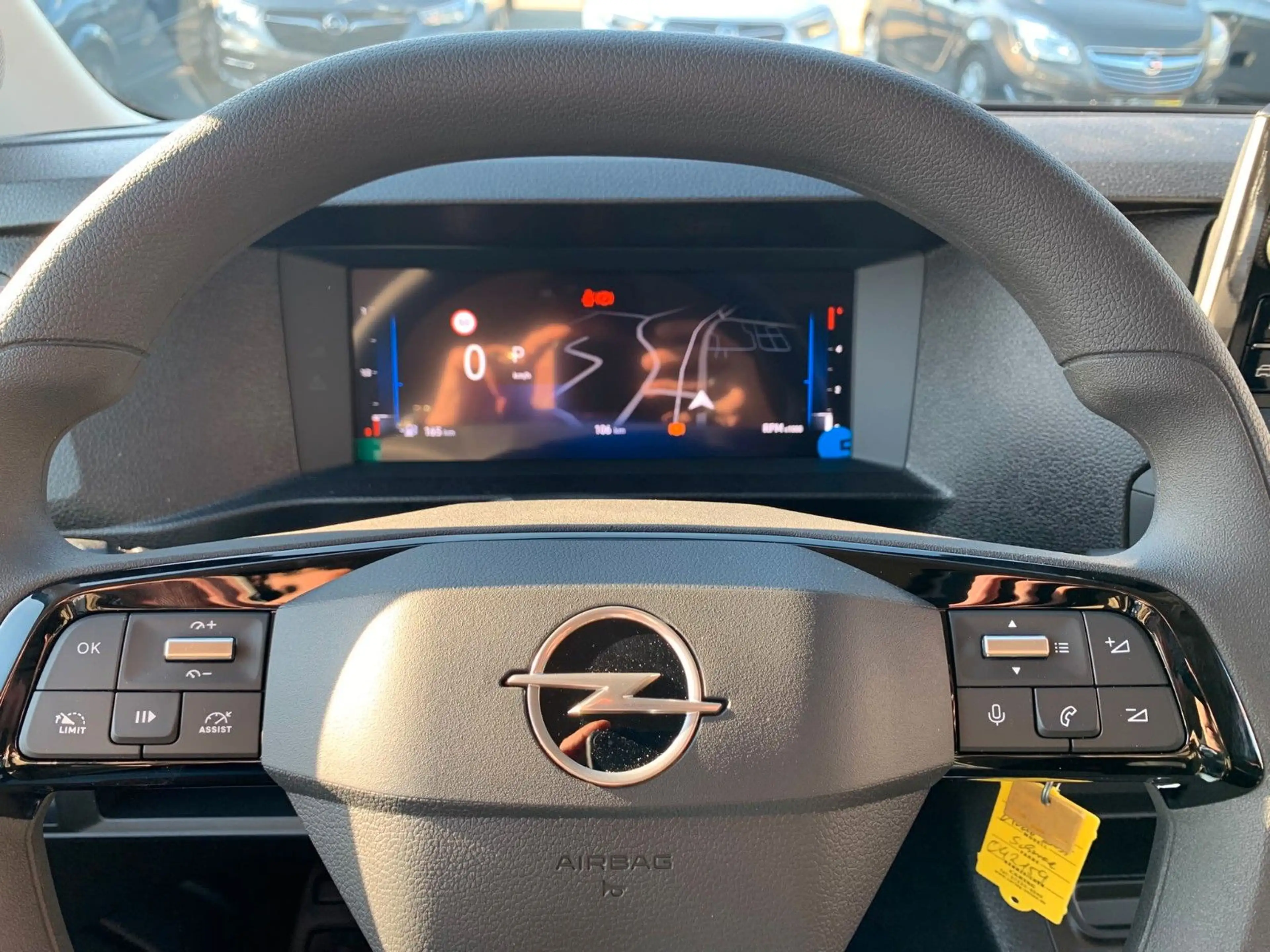 Opel Vivaro Kombi XL 8 Sitze Vollausst. 2.9 t Anhänge — photo 23