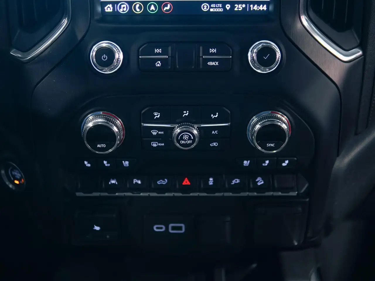 GMC Sierra 1500 снимка GMC Sierra 1500