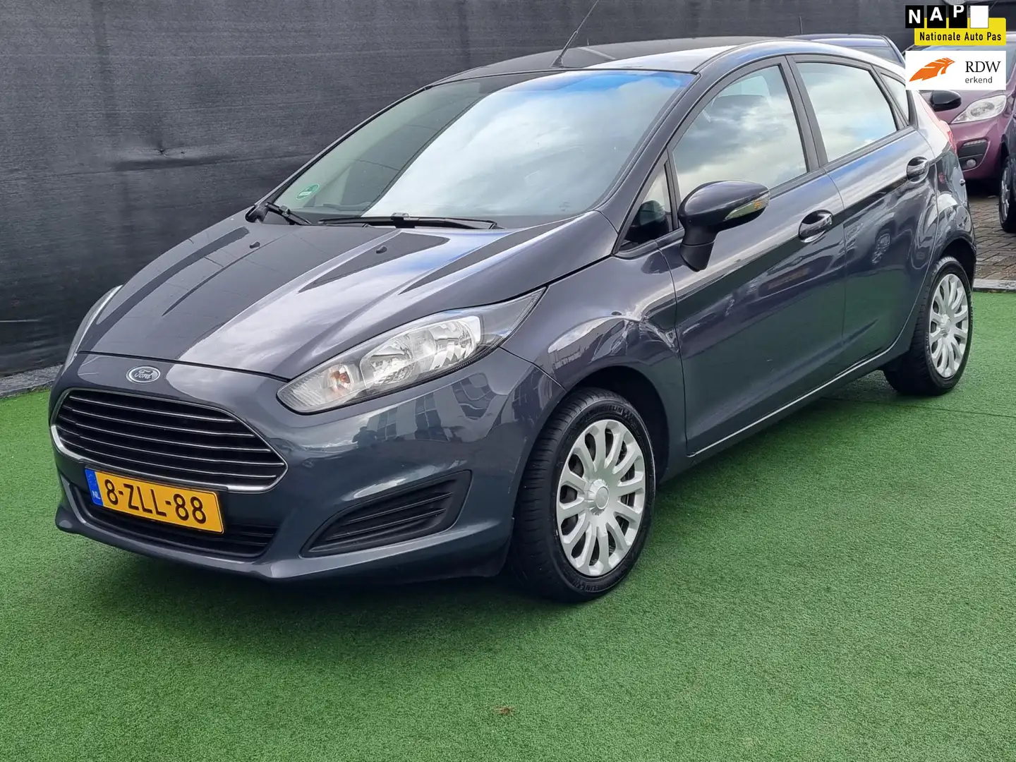 Ford Fiesta 1.0 Style NAVI NAP! Grijs - 1