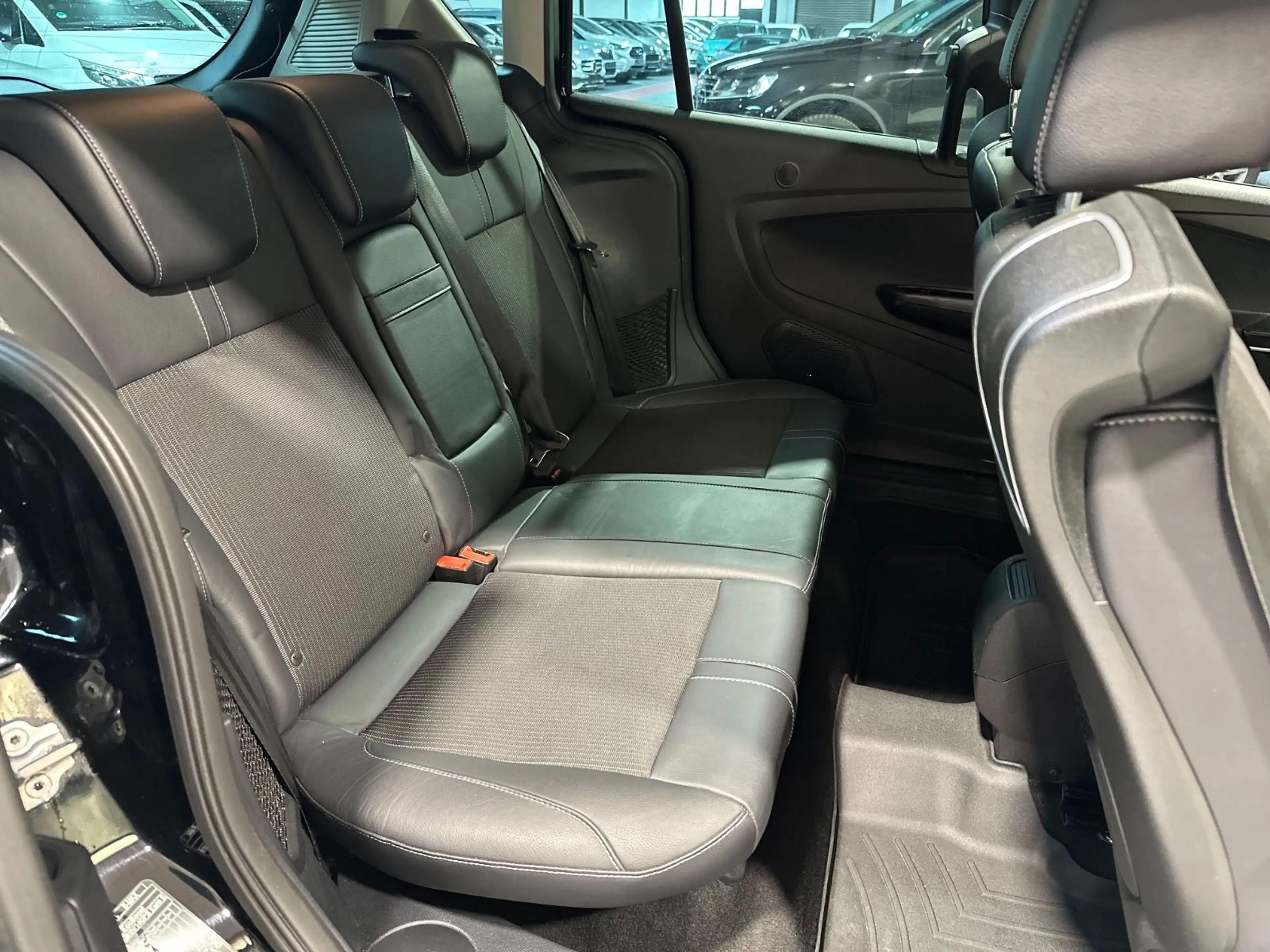 Ford B-Max B-MAX Titanium * AHK * PANO * KAMERA * — photo 12