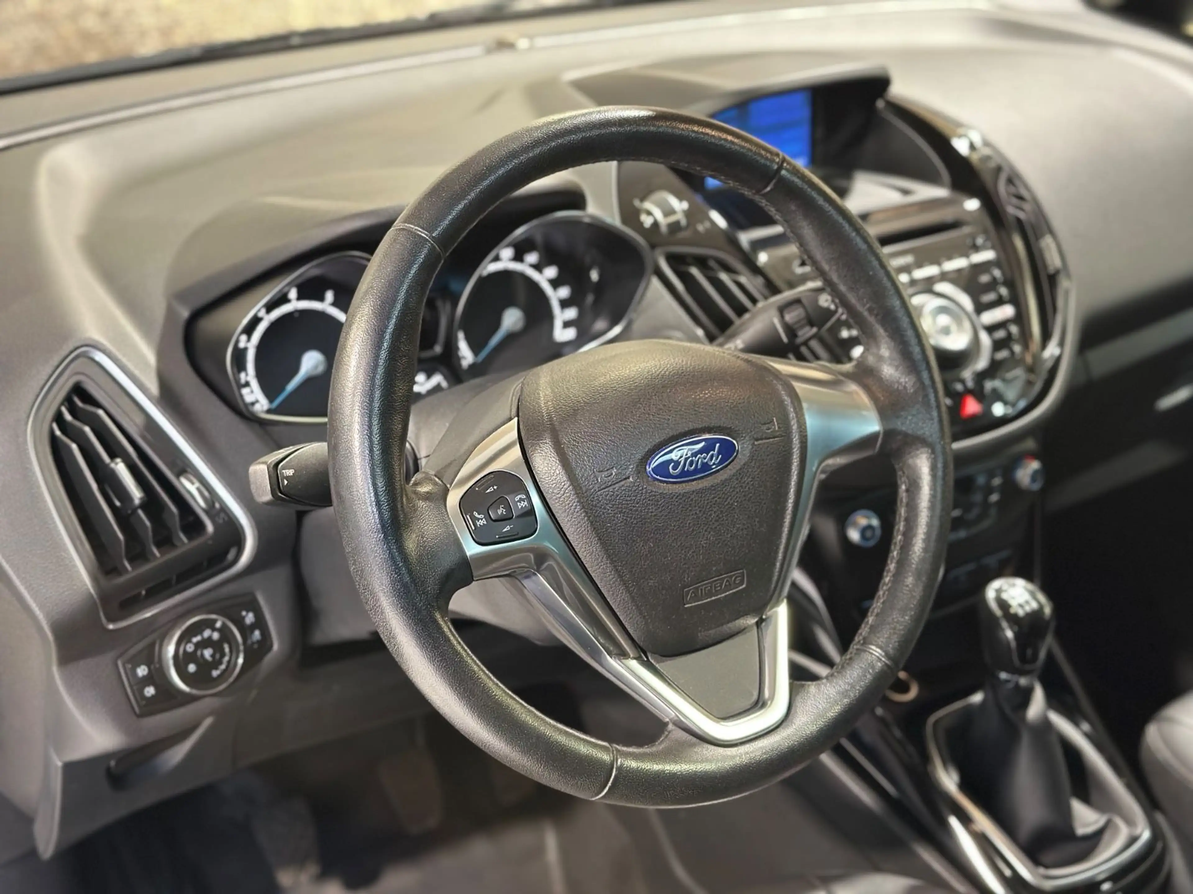 Ford B-Max B-MAX Titanium * AHK * PANO * KAMERA * — photo 10