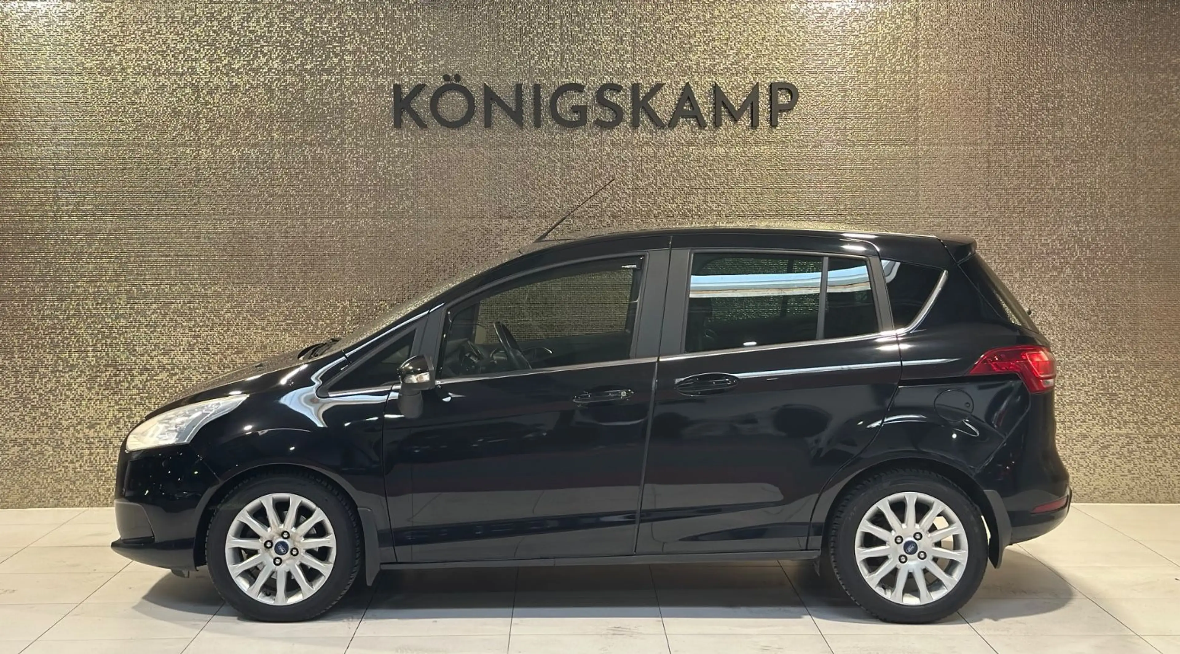 Ford B-Max B-MAX Titanium * AHK * PANO * KAMERA * — photo 5