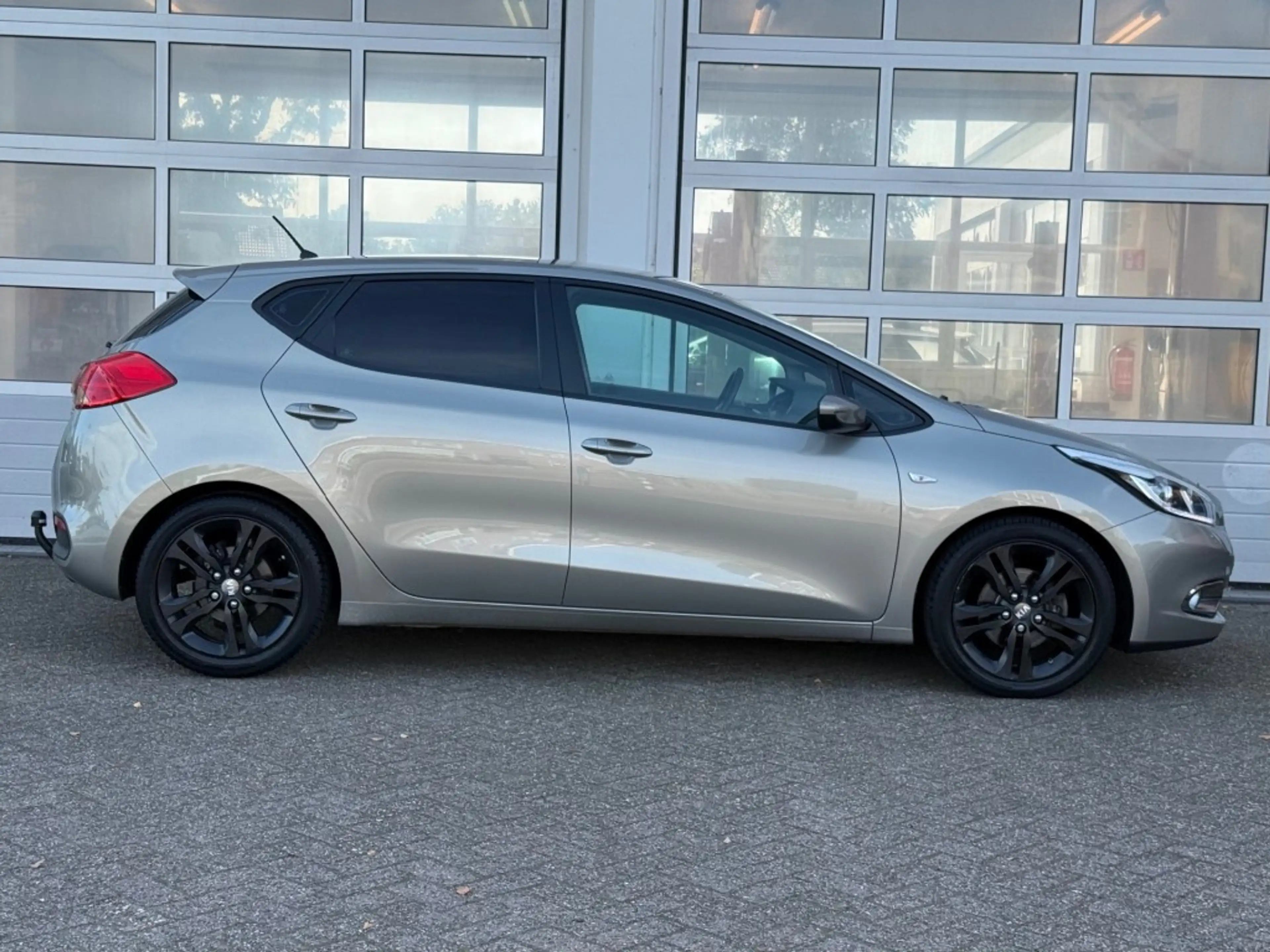 Kia Ceed / cee'd 1.6 GDI 135PK Comfortline Airco Cruise Trekhaak — photo 6