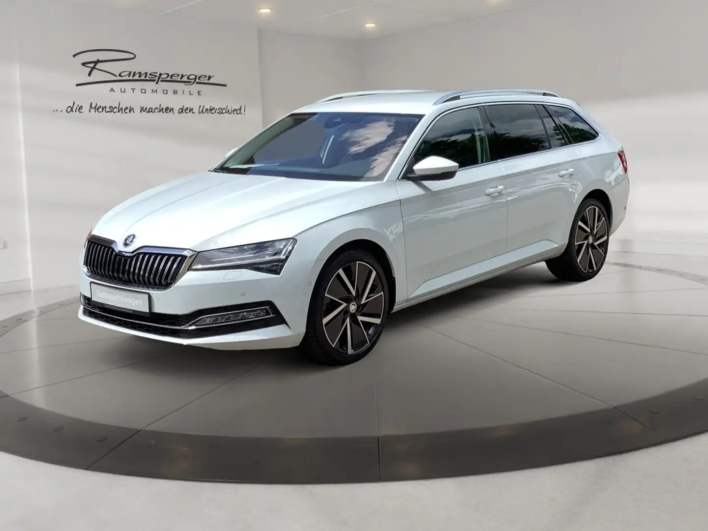 Skoda Superb Combi 2.0 TDI DSG Style AHK ACC Standheiz Weiß - 2