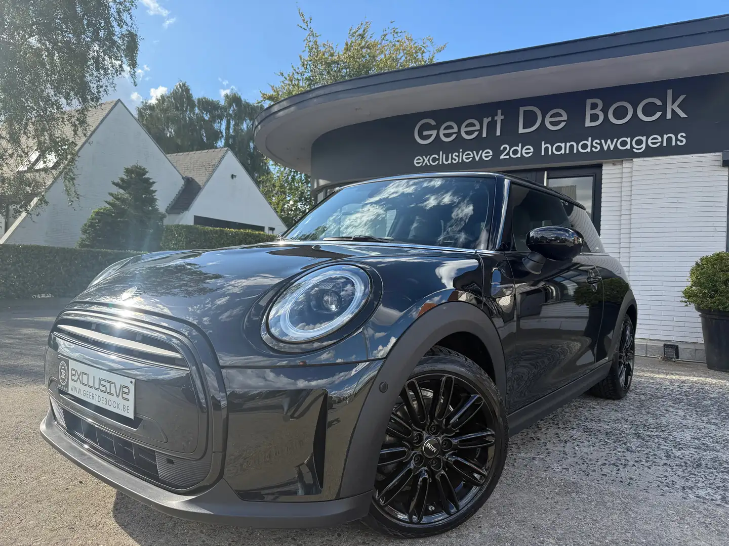 MINI Cooper Aut./HEAD UP/PANO/17" BLACK/CAMERA/PDC Zwart - 1