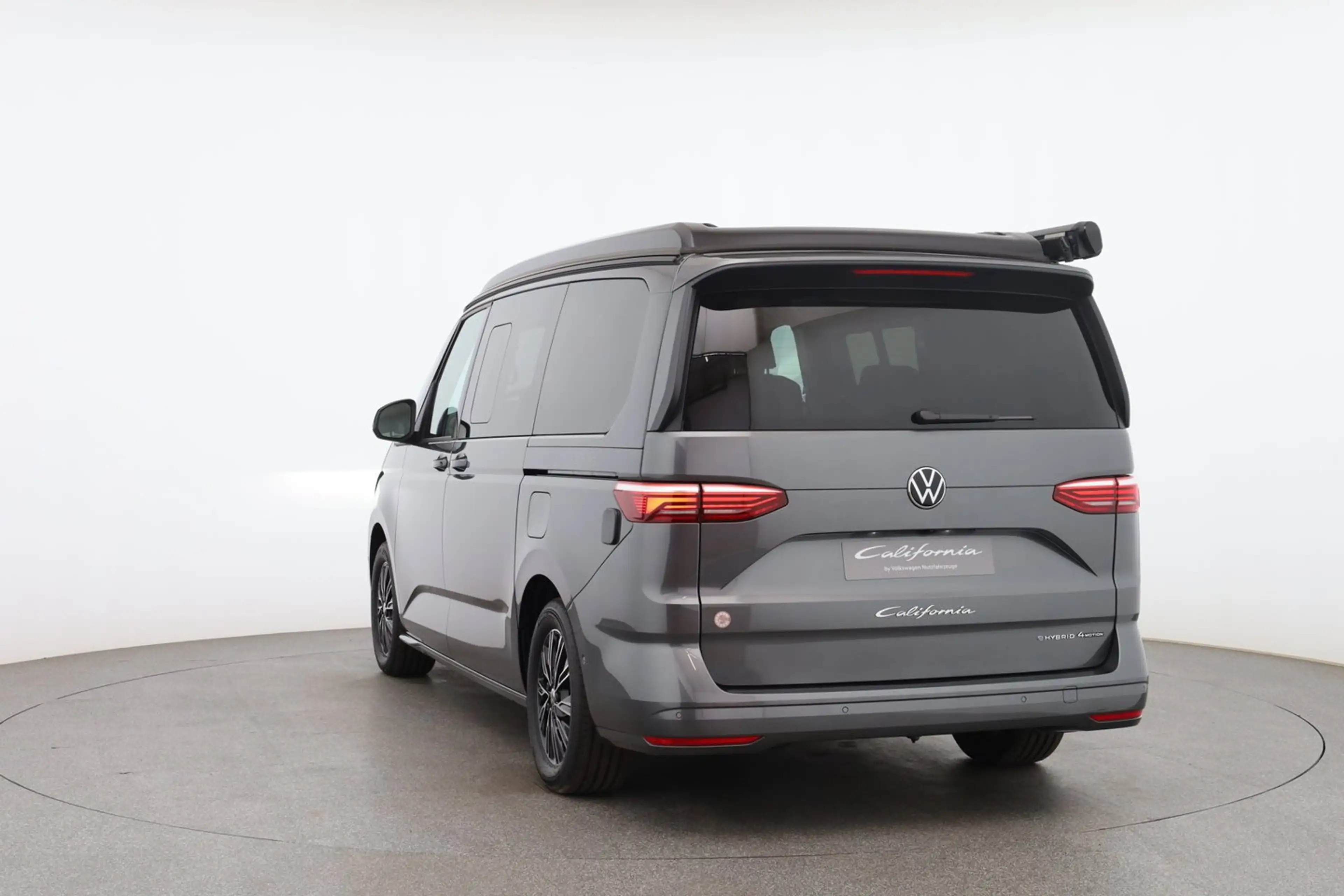 Volkswagen T7 California VW T7 California Beach Camper eHyb. 180 kW 4M — photo 4