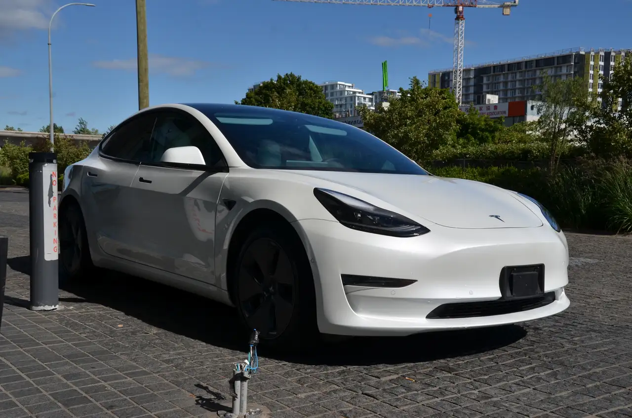 Tesla Model 3 fotografie Tesla Model 3