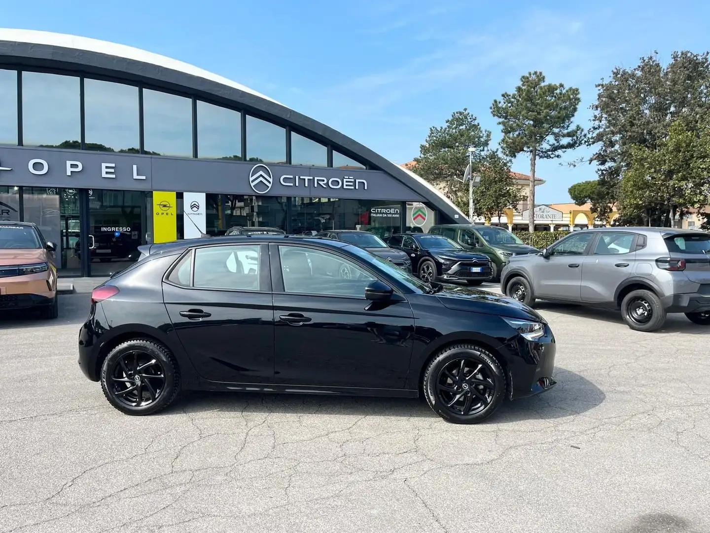 Opel Corsa 1.2 Design & Tech Nero - 2