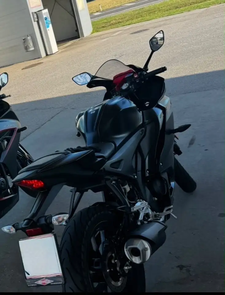 Yamaha YZF-R125
