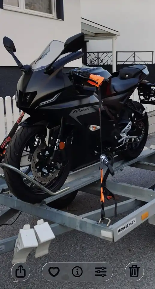 Yamaha YZF-R125