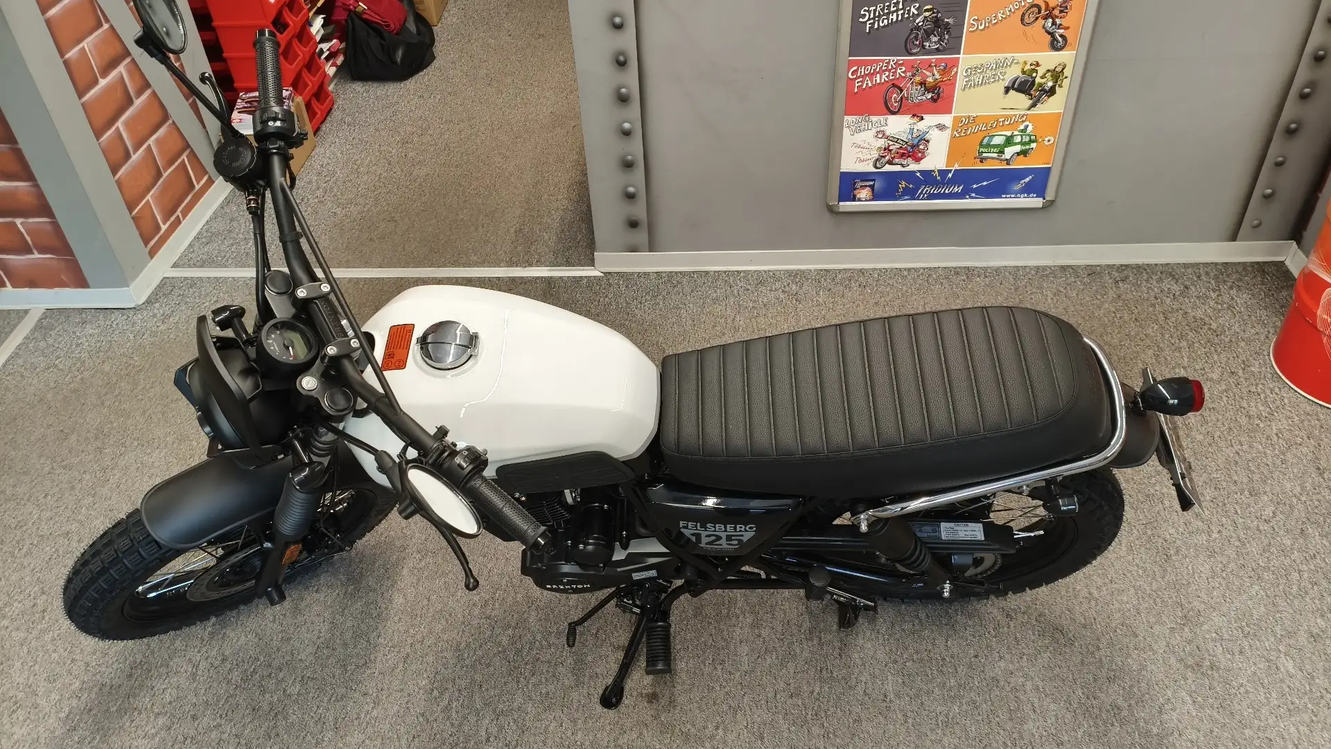 Brixton Felsberg 125 ABS Neufahrzeug Grau - 2