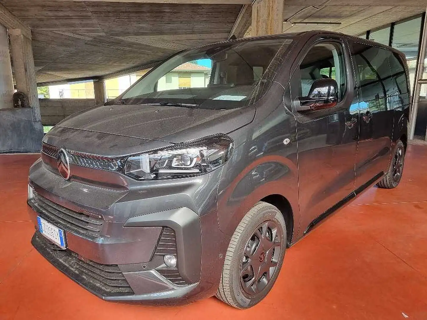 Citroen Spacetourer 2.0 HDi 180 EAT8 M Business KM ZERO Gris - 2