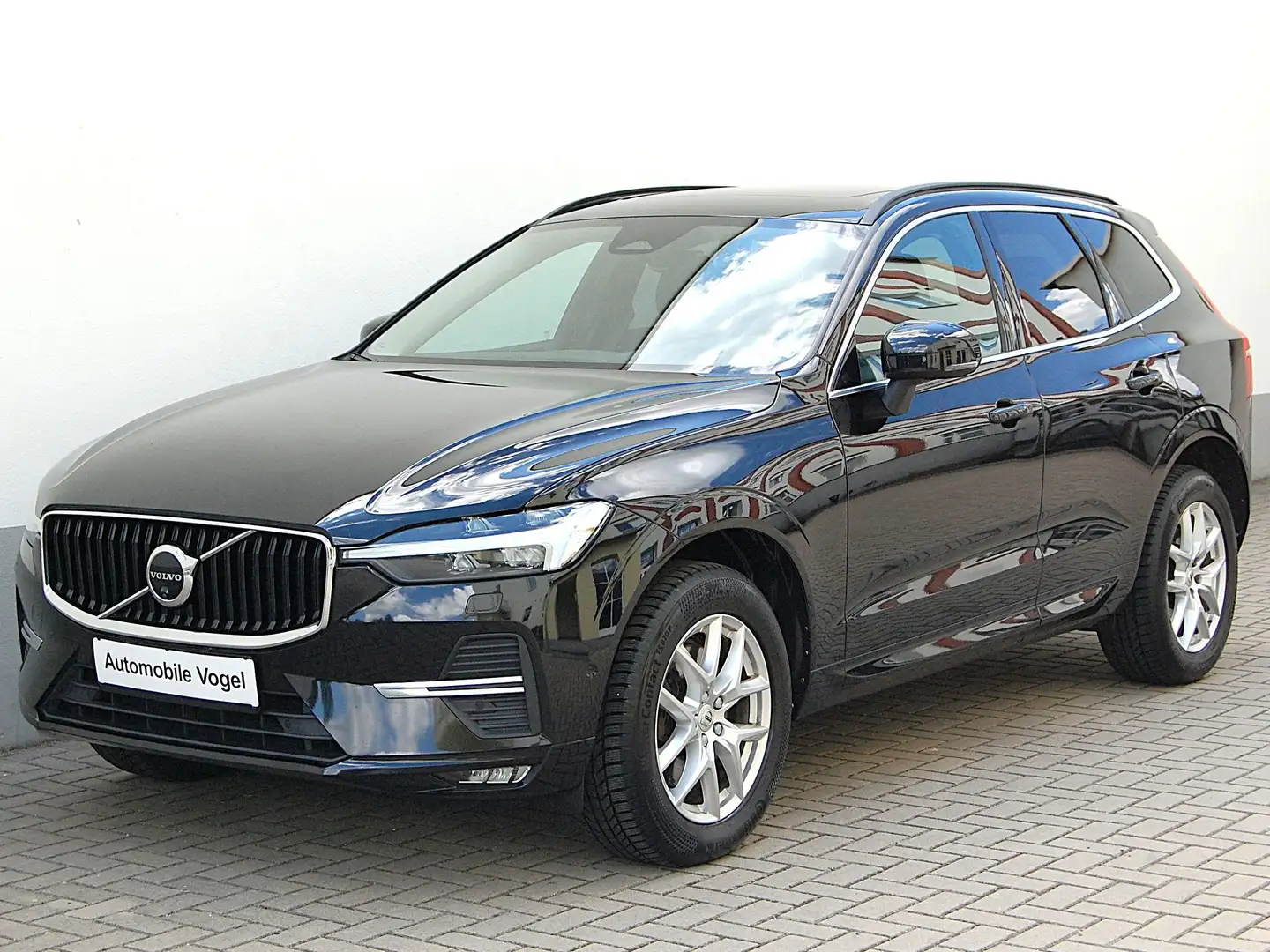 Volvo XC60 Momentum Pro - Google - Pilot - 360° - AHK Zwart - 1