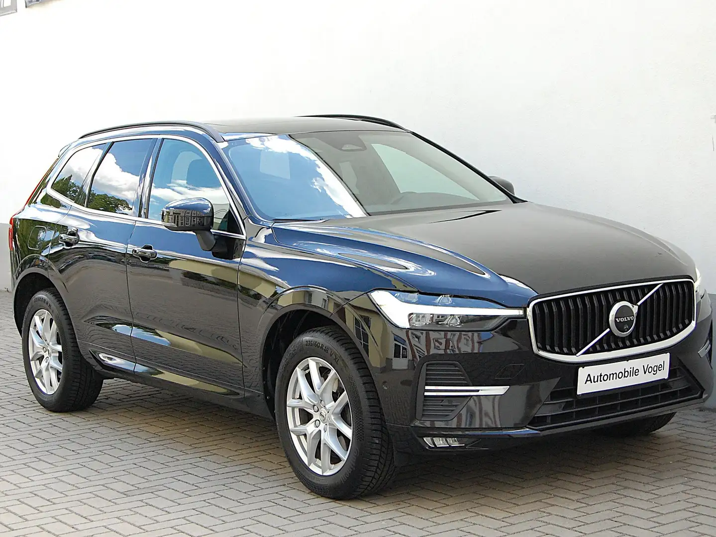 Volvo XC60 Momentum Pro - Google - Pilot - 360° - AHK Zwart - 2