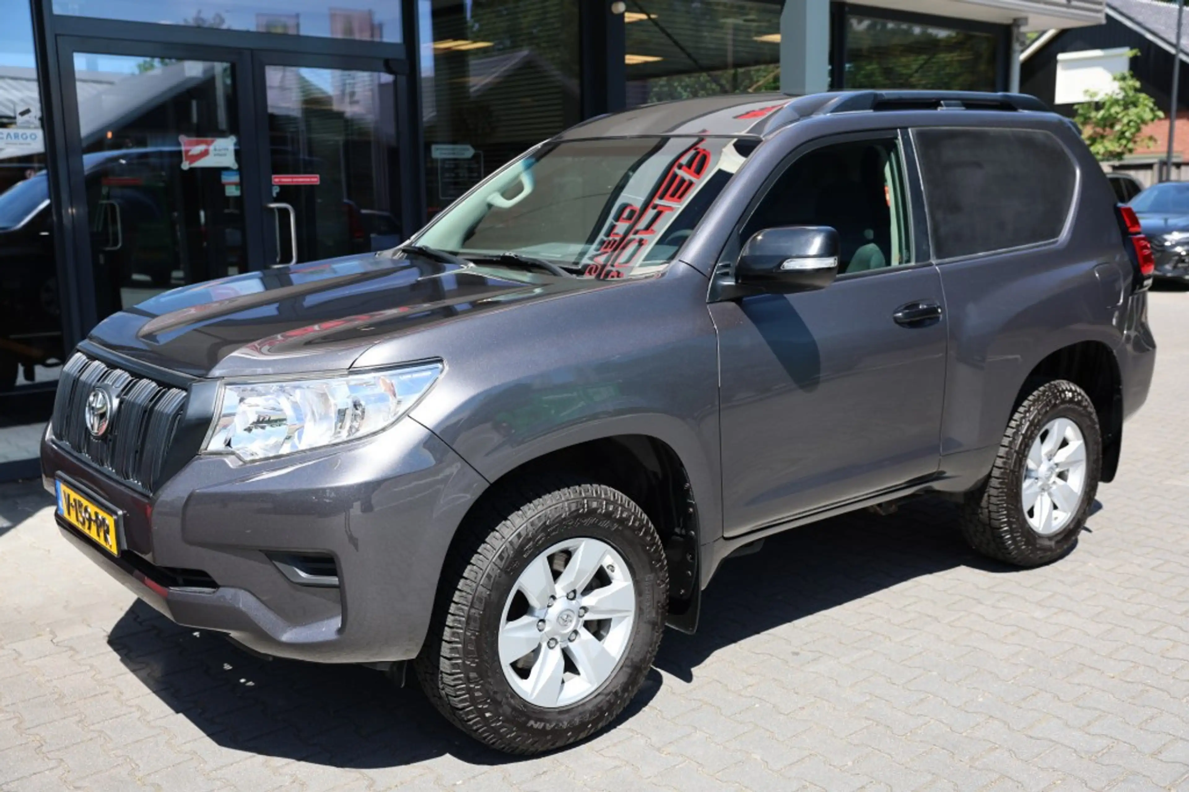 Toyota Land Cruiser 2.8 D-4D 3DRS COMFORT A/T VAN — photo 23