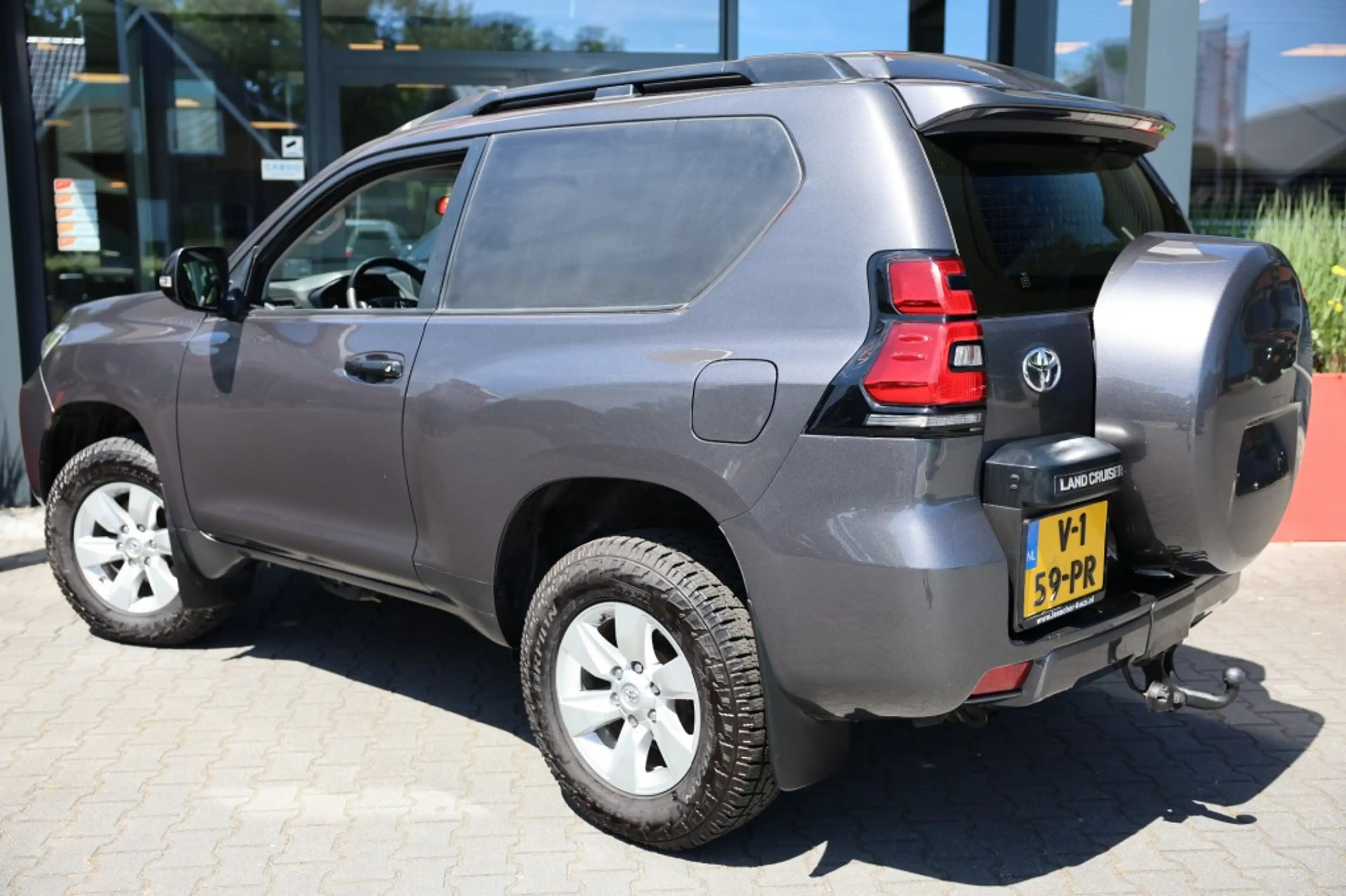 Toyota Land Cruiser 2.8 D-4D 3DRS COMFORT A/T VAN — photo 4