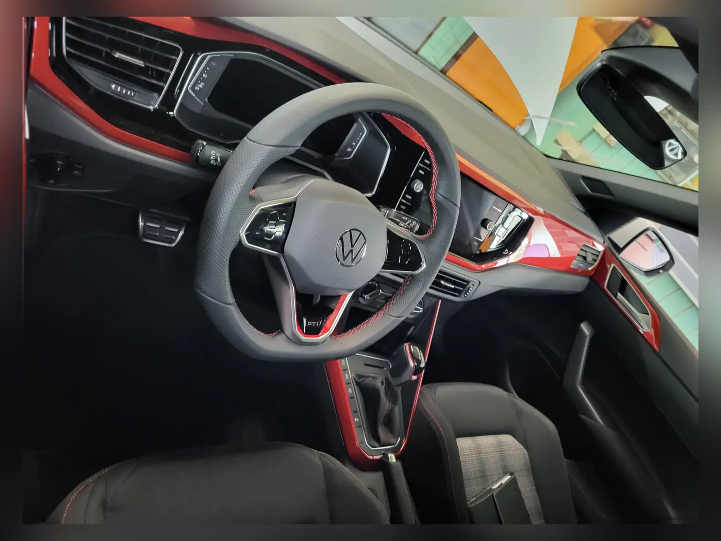 Volkswagen Polo GTI 2.0 TSI DSG - 2
