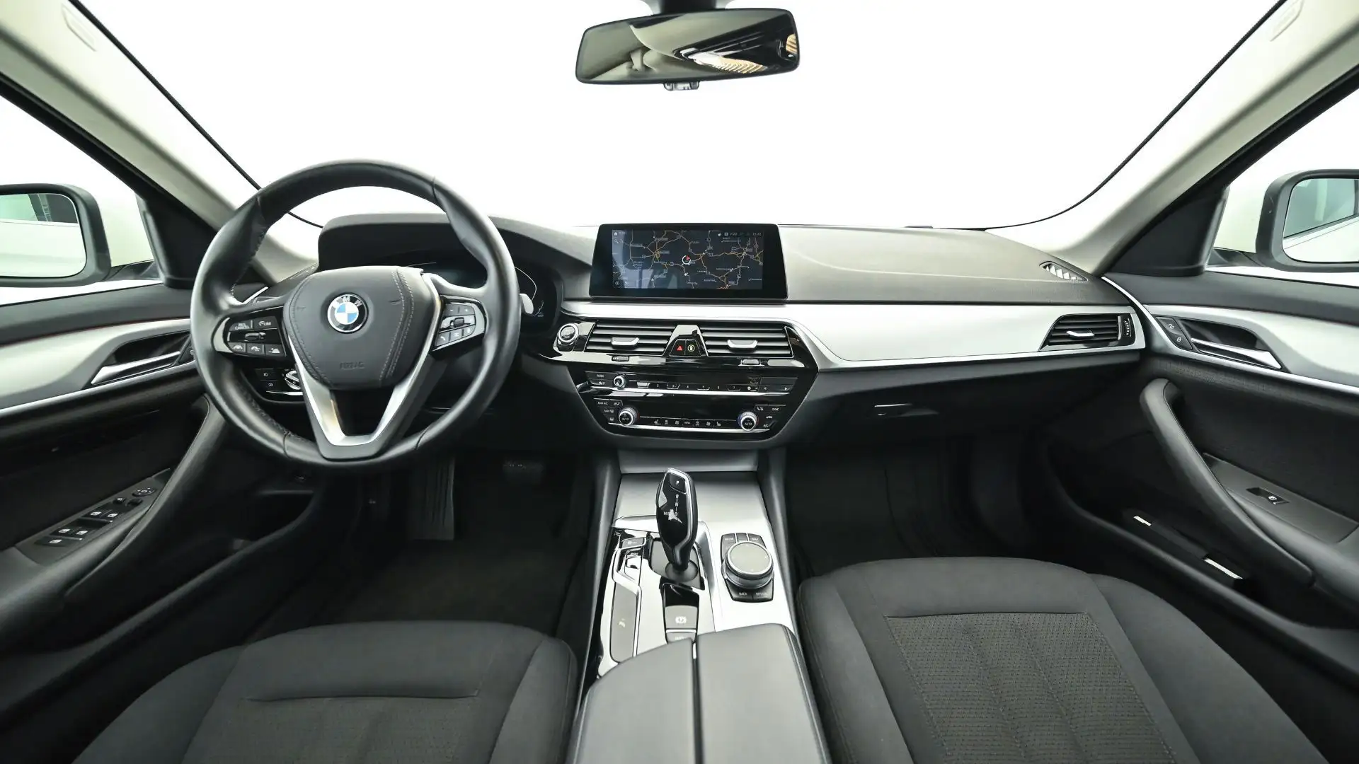BMW 520 d Touring Aut. ***LED | AHK-schwenkbar *** Blanc - 2