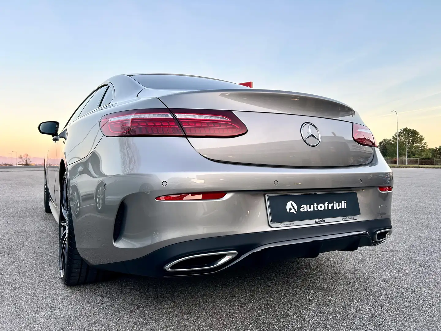 Mercedes-Benz E 400 d Coupe 330CV PREMIUM 4MATIC MY20 Argento - 2