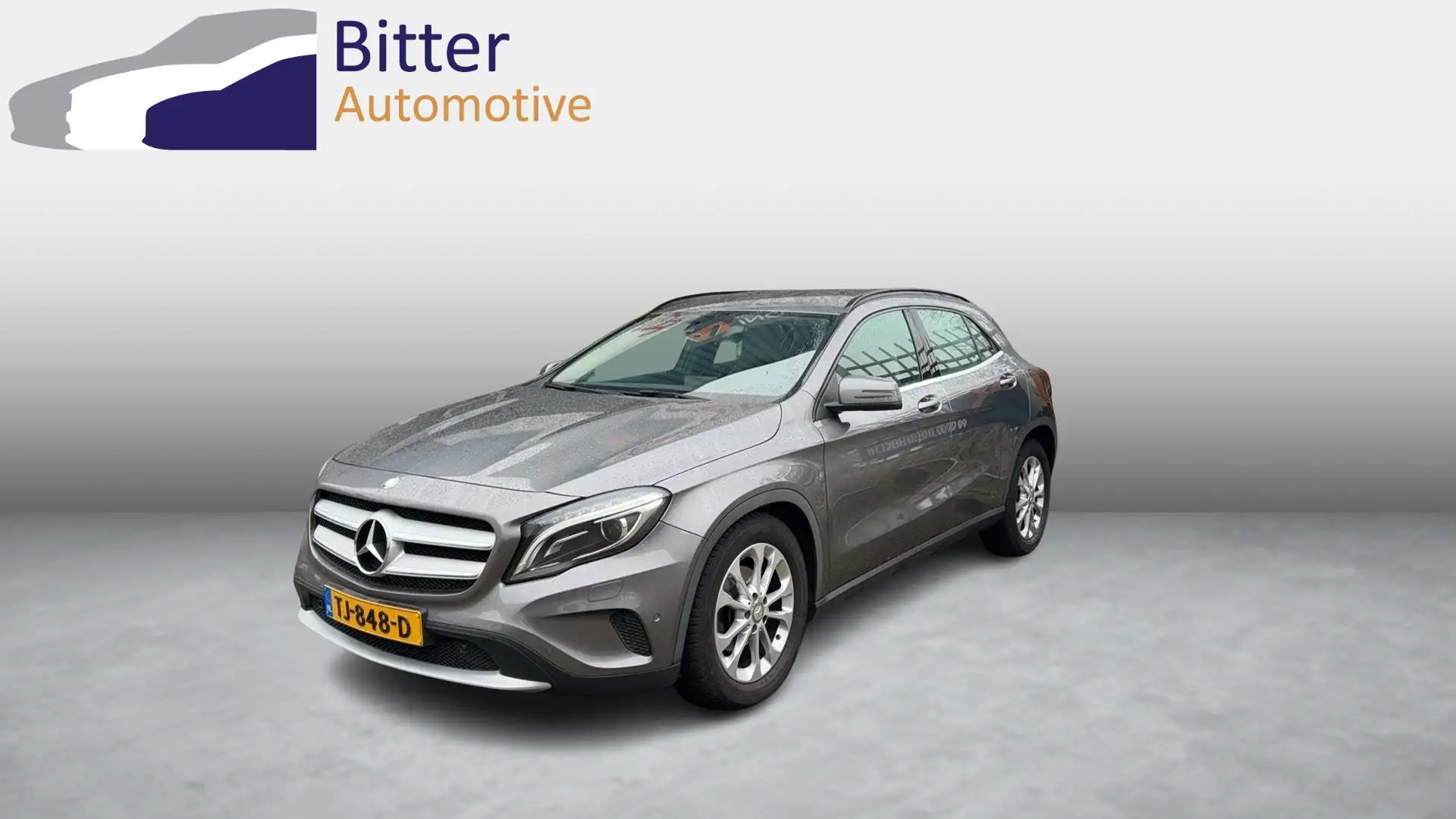Mercedes-Benz GLA 200 Prestige Grijs - 1