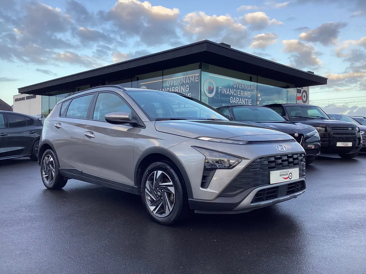 Hyundai BAYON 1.0i/30000km/Cruise/Carplay/Cam&Pdc/Alu/Navi Grau - 1