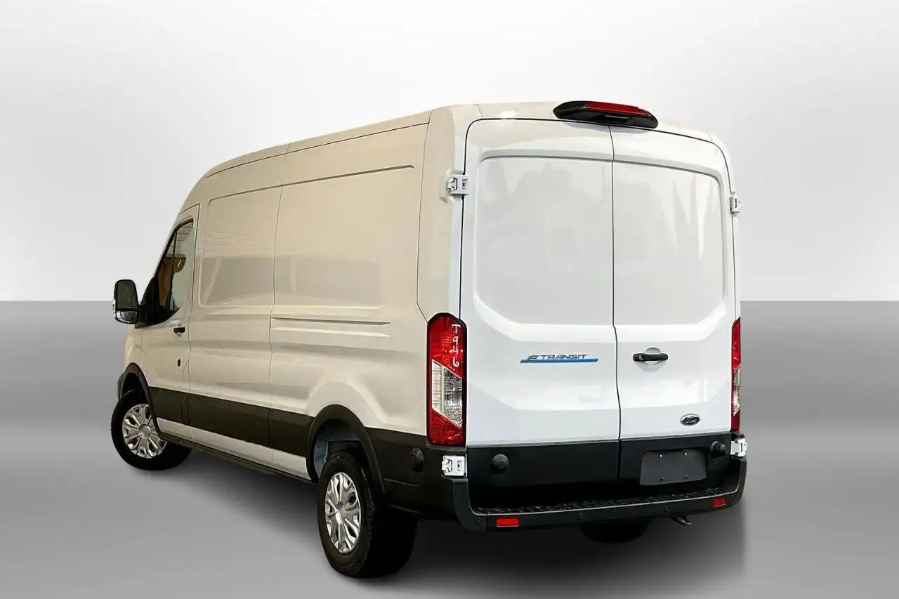 Ford E-Transit снимка Ford E-Transit