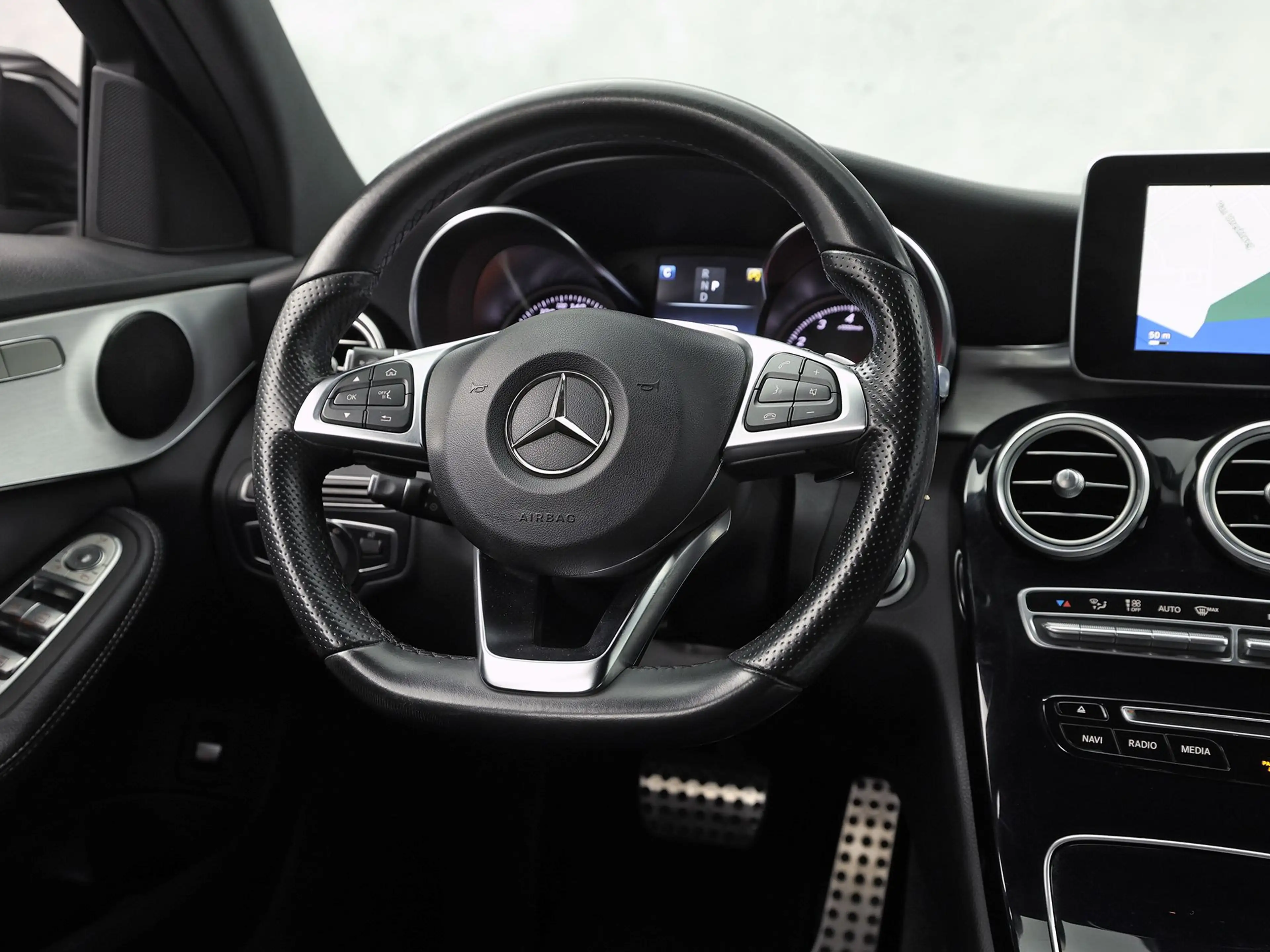 Mercedes-Benz C 180 AMG Sport 156Pk Automaat (NAVIGATIE, CAMERA, LEDER — photo 15