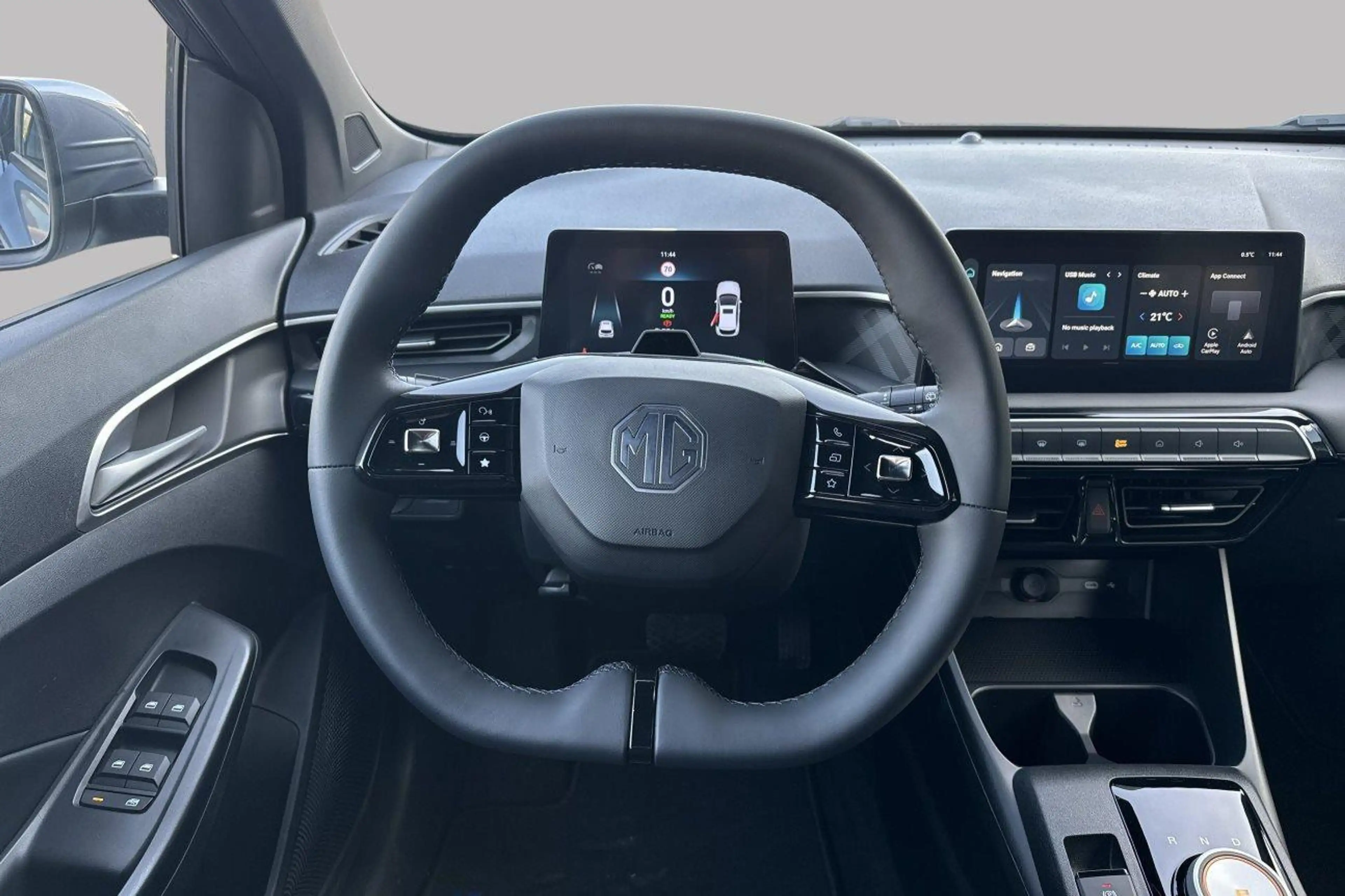 MG MG3 HYBRID+ LUXURY 194 pk — photo 12