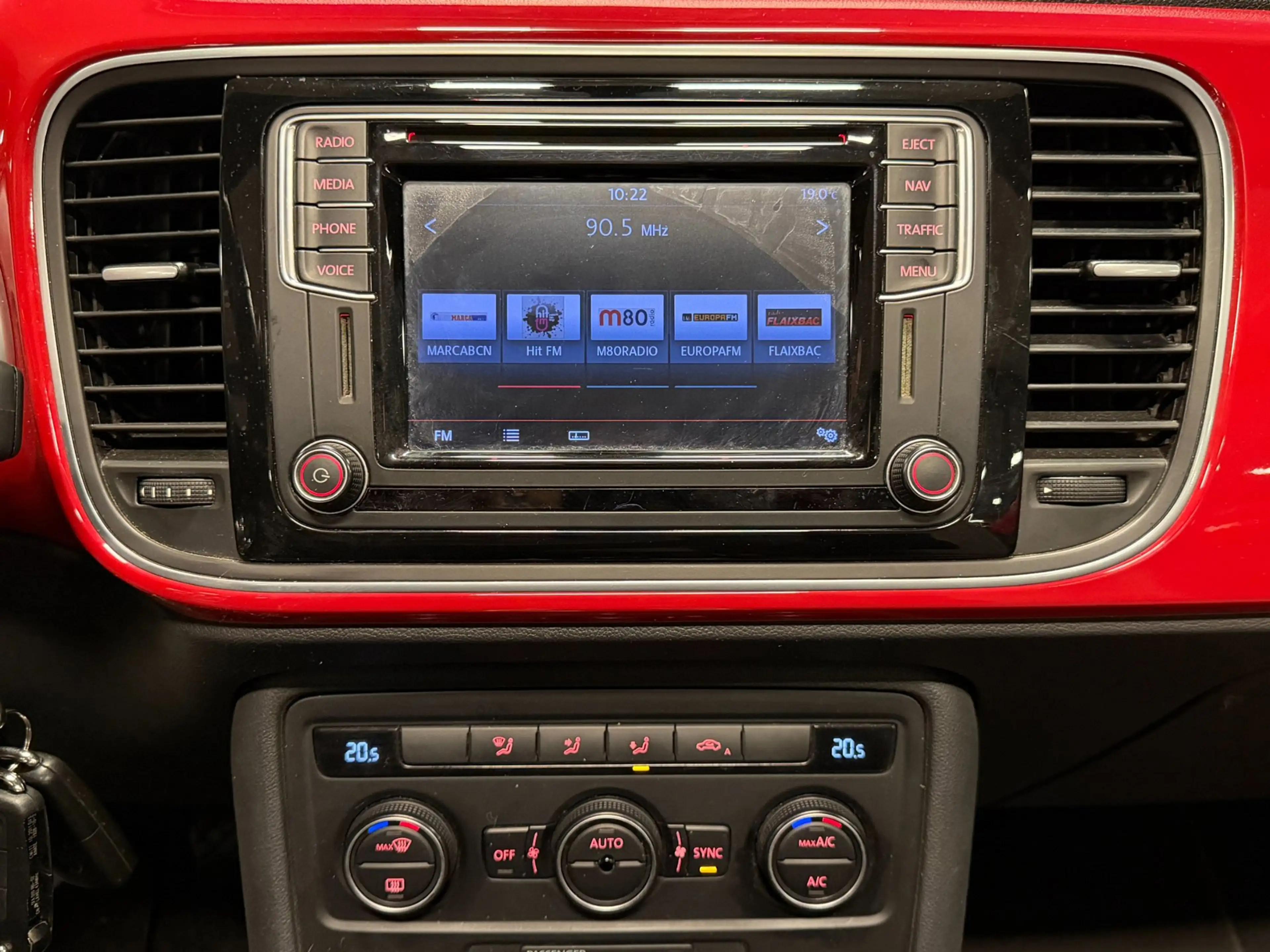Volkswagen Beetle Cabriolet 2.0 TDI Design Climate&Cruise Control — photo 7
