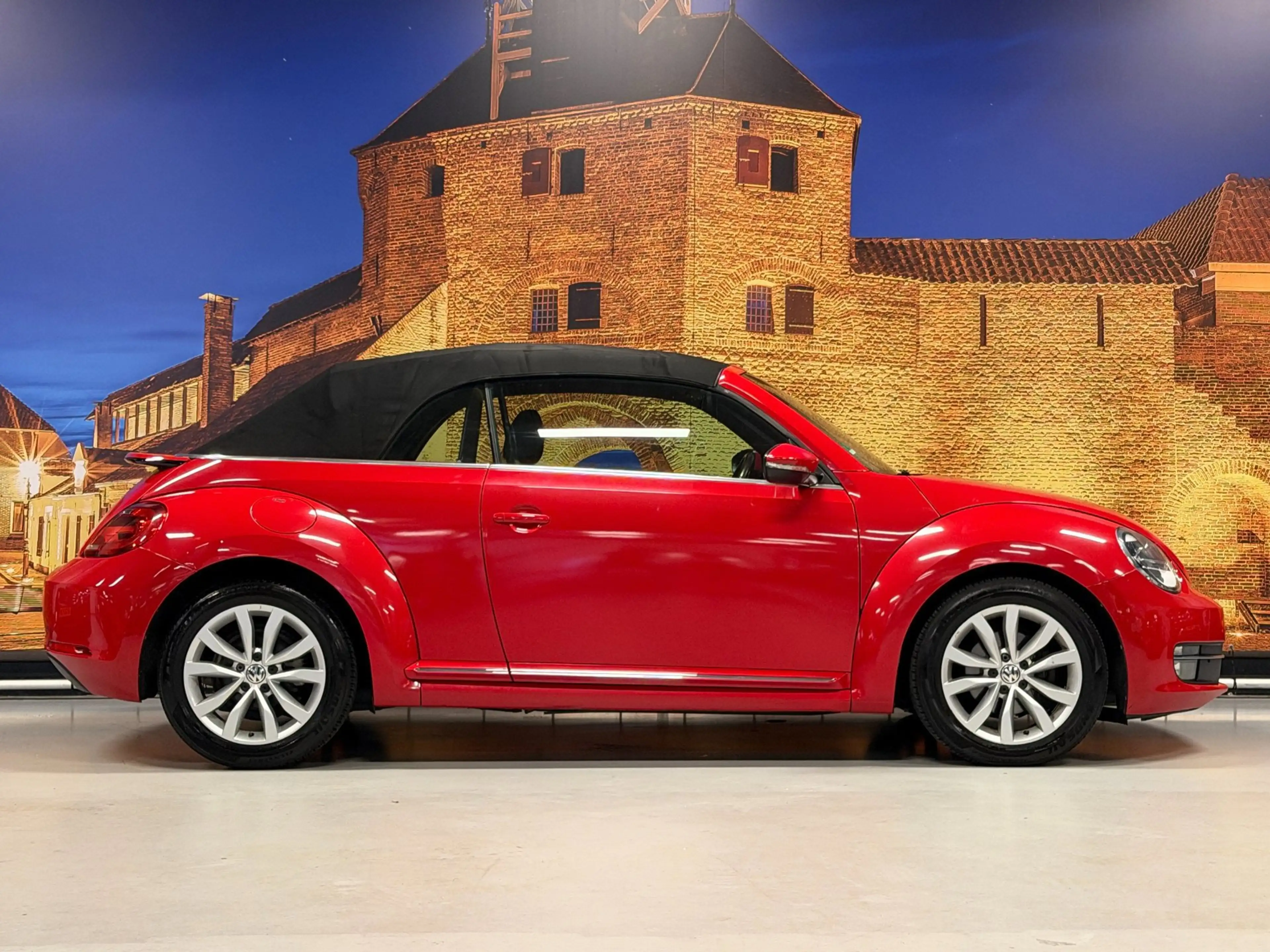 Volkswagen Beetle Cabriolet 2.0 TDI Design Climate&Cruise Control — photo 11