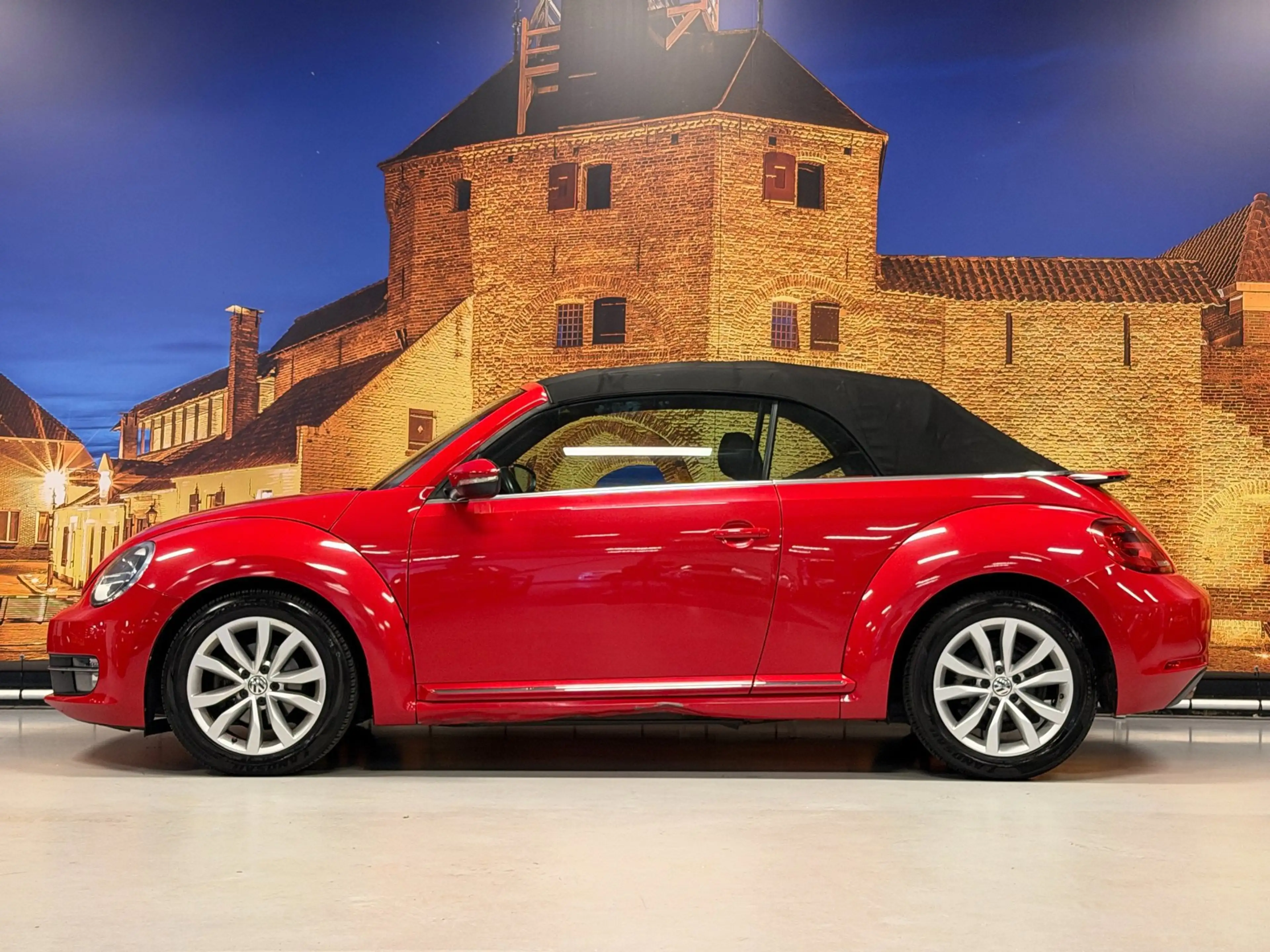 Volkswagen Beetle Cabriolet 2.0 TDI Design Climate&Cruise Control — photo 12