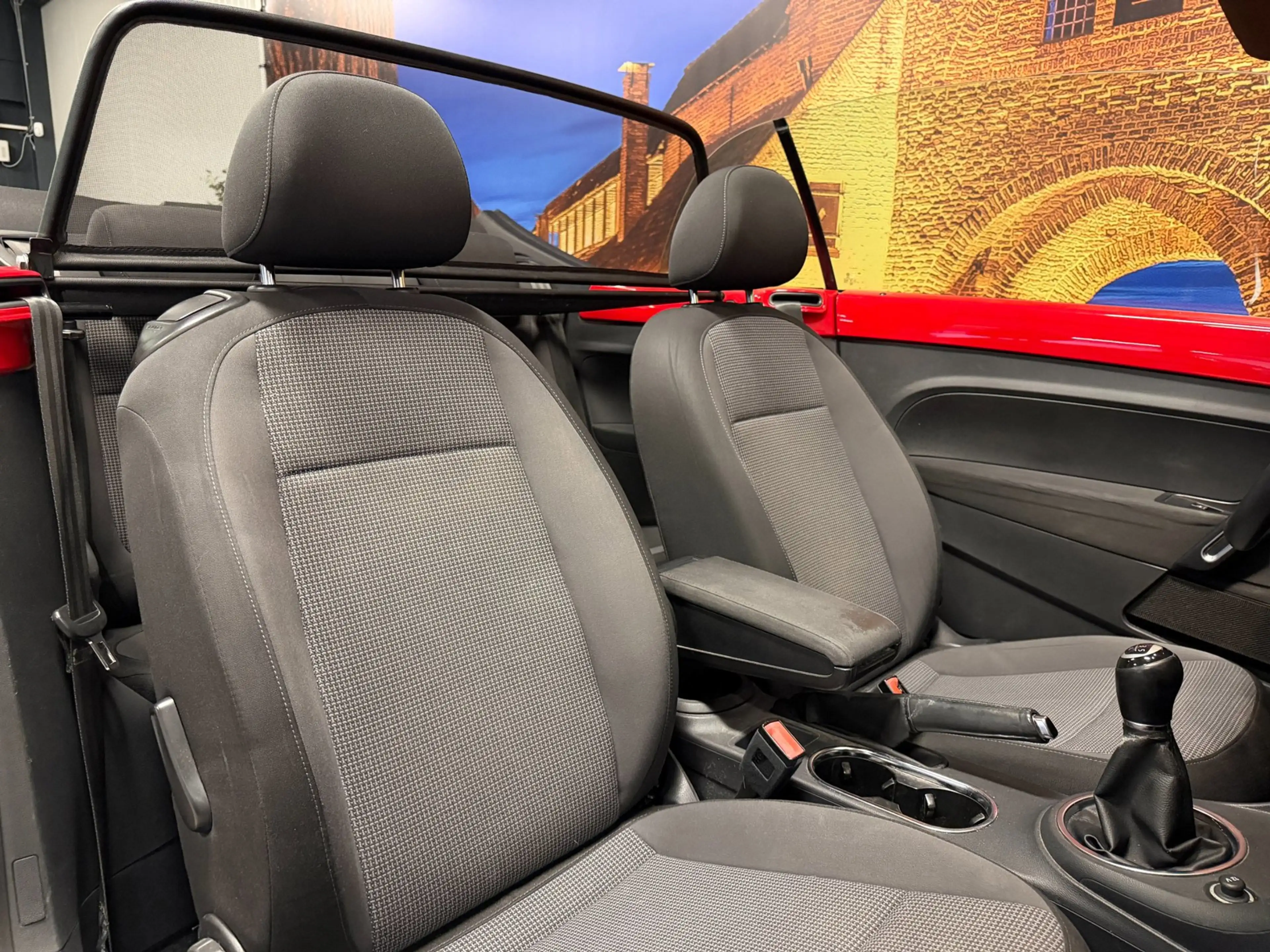 Volkswagen Beetle Cabriolet 2.0 TDI Design Climate&Cruise Control — photo 14