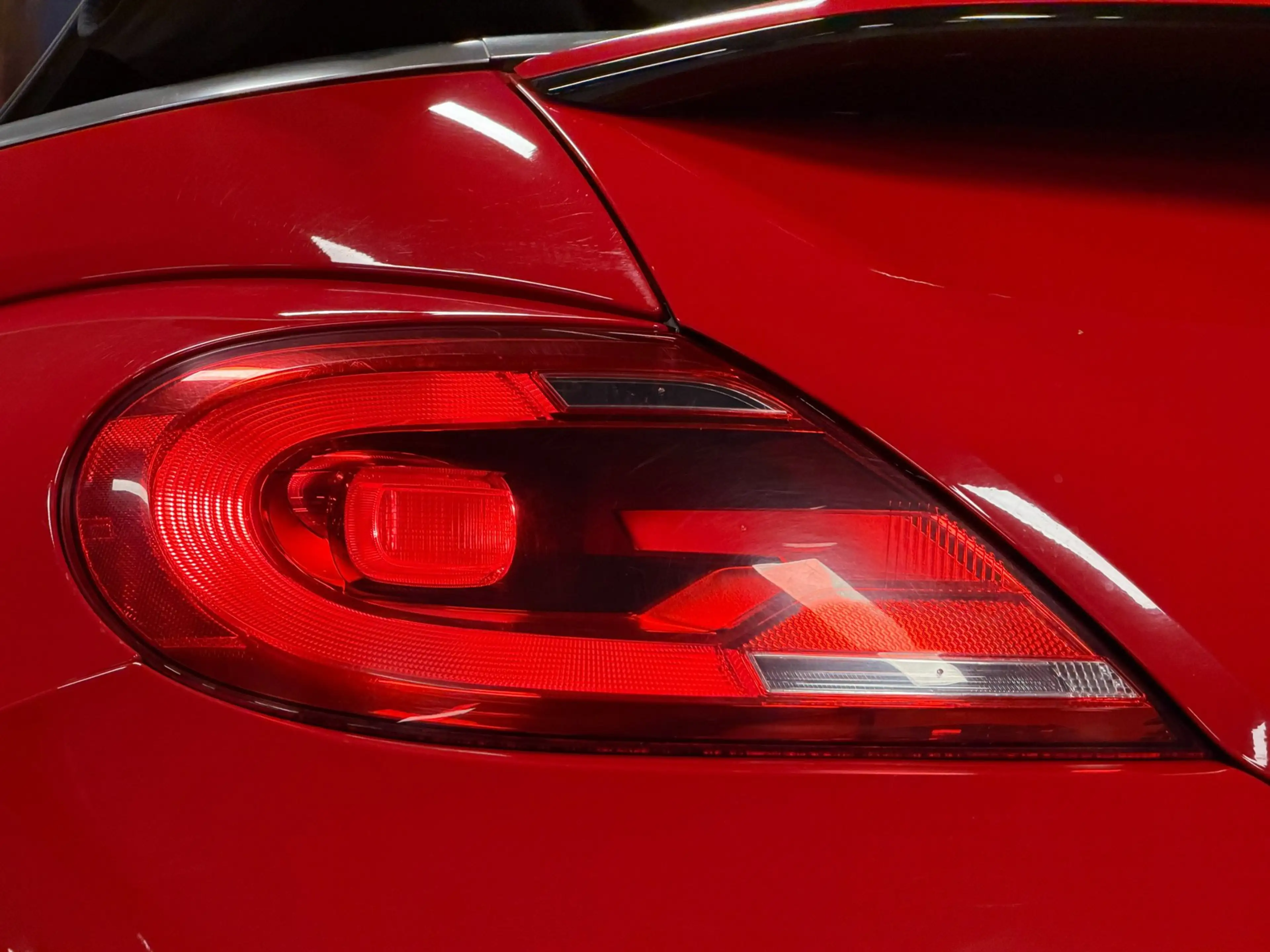 Volkswagen Beetle Cabriolet 2.0 TDI Design Climate&Cruise Control — photo 38