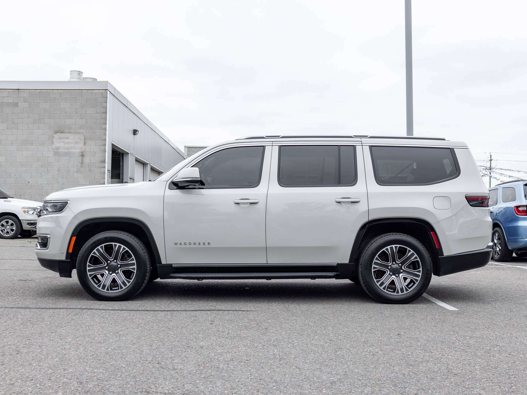 2022 Jeep Wagoneer 4WD