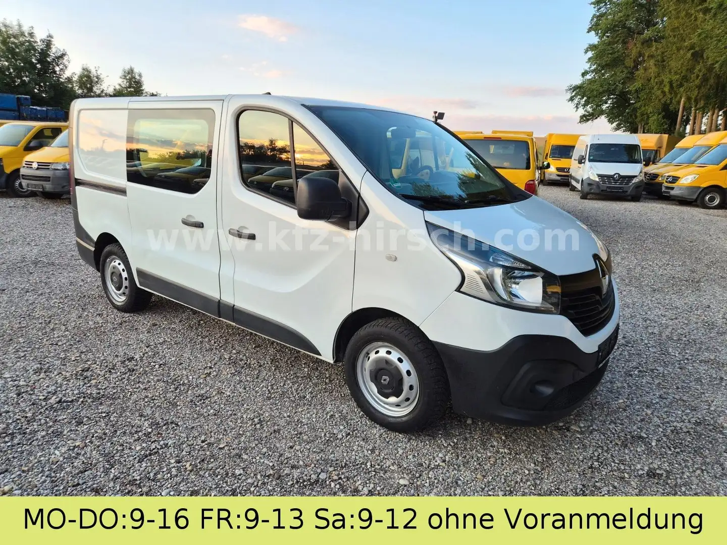 RENAULT Trafic