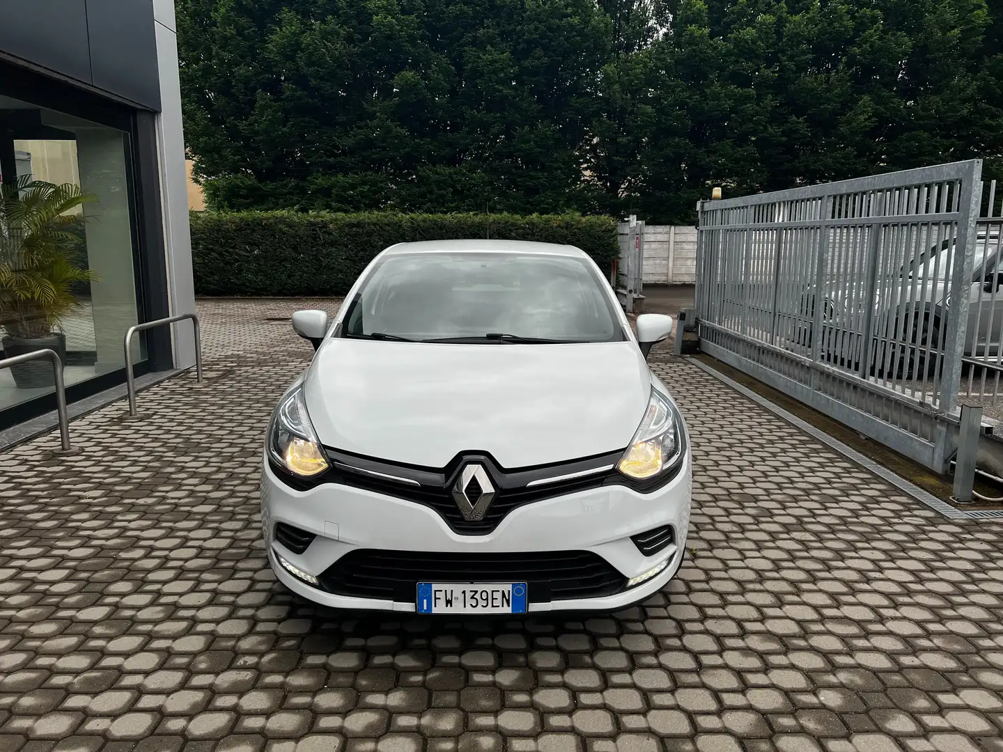 Renault Clio Clio 0.9 tce energy Life Gpl 90cv my18 Bianco - 2