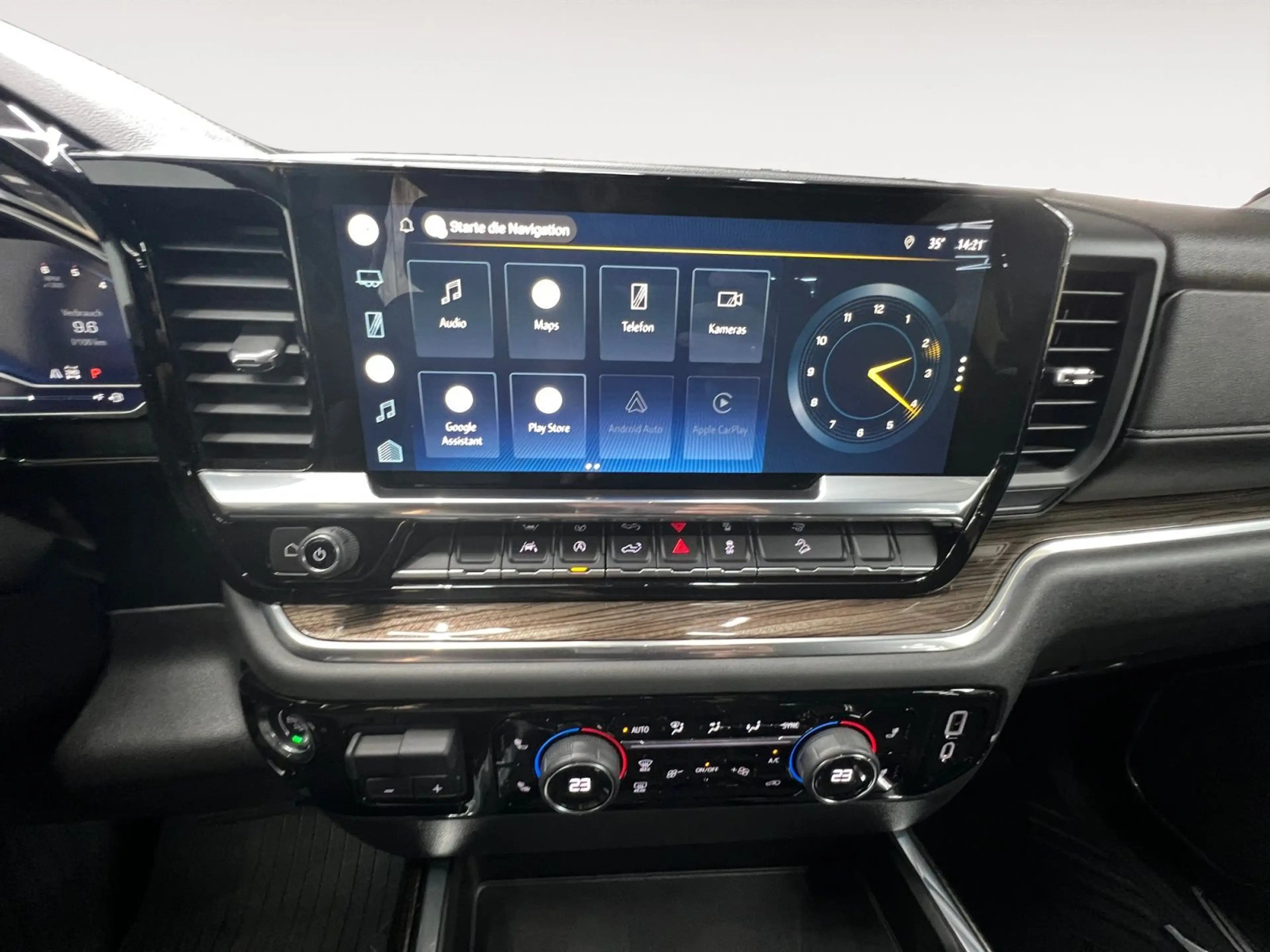Chevrolet Silverado RST Duramax 1500 Crew Cab *Z71* — photo 8