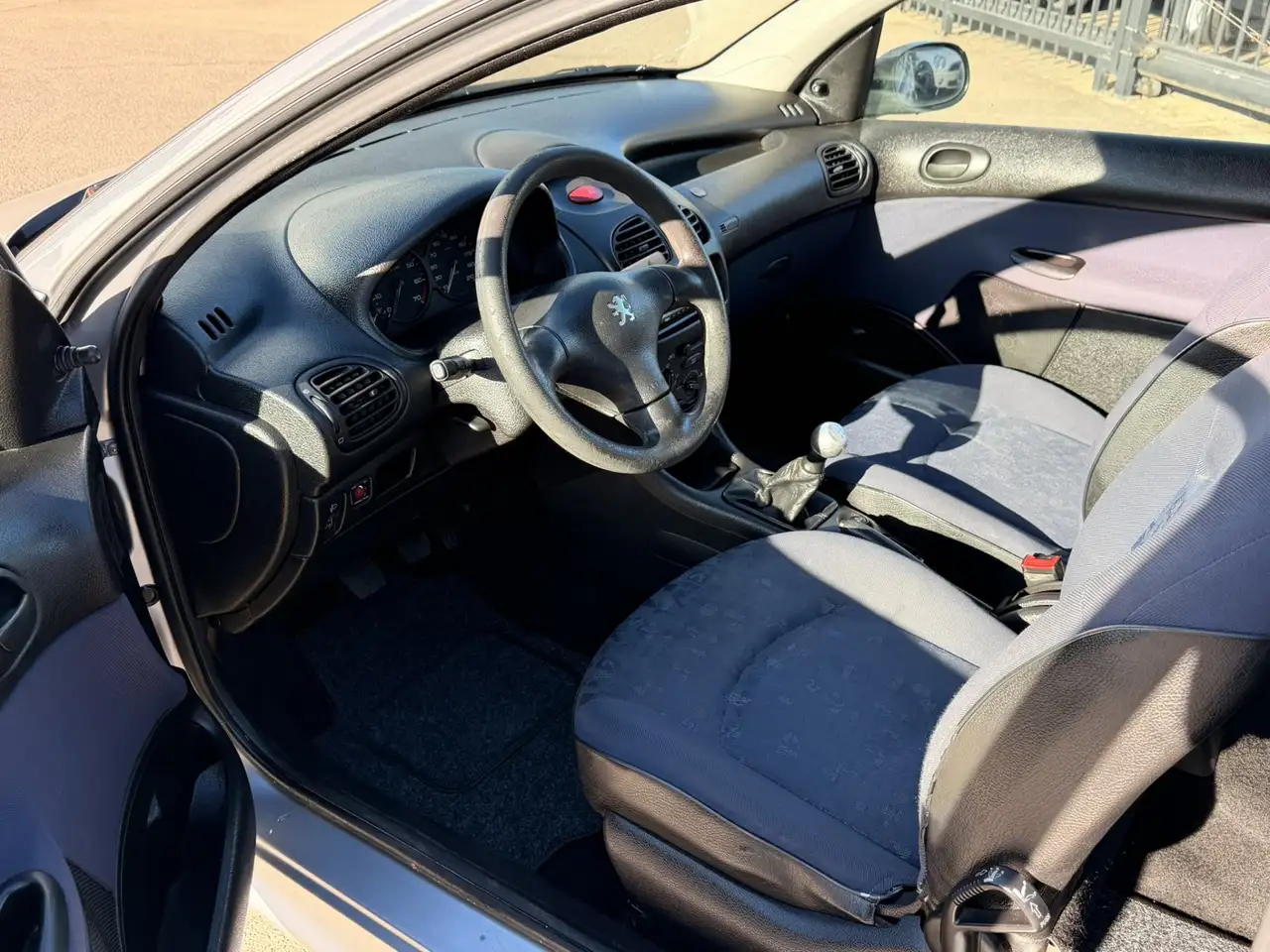 Peugeot 206 1.4 XR, APK TOT 30-09-2027, STUURBEKRACHTIGING, EL, foto 3