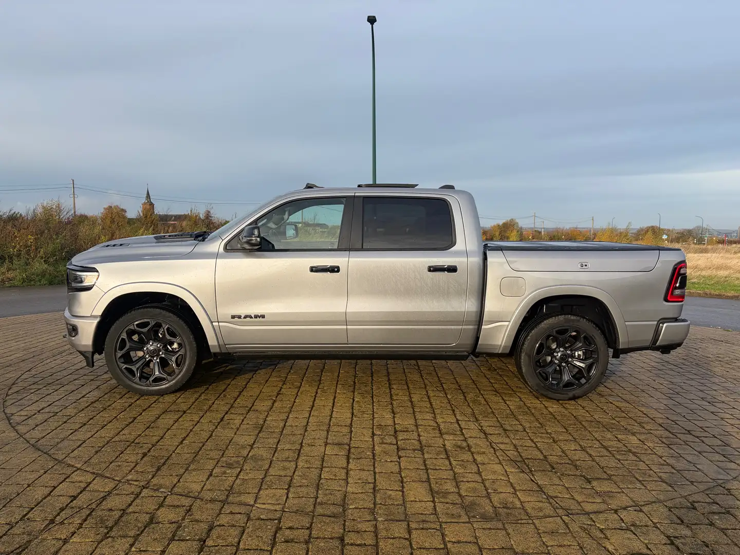 Dodge RAM Limited Night Edit. / Full option / 70239€ htva Grijs - 2